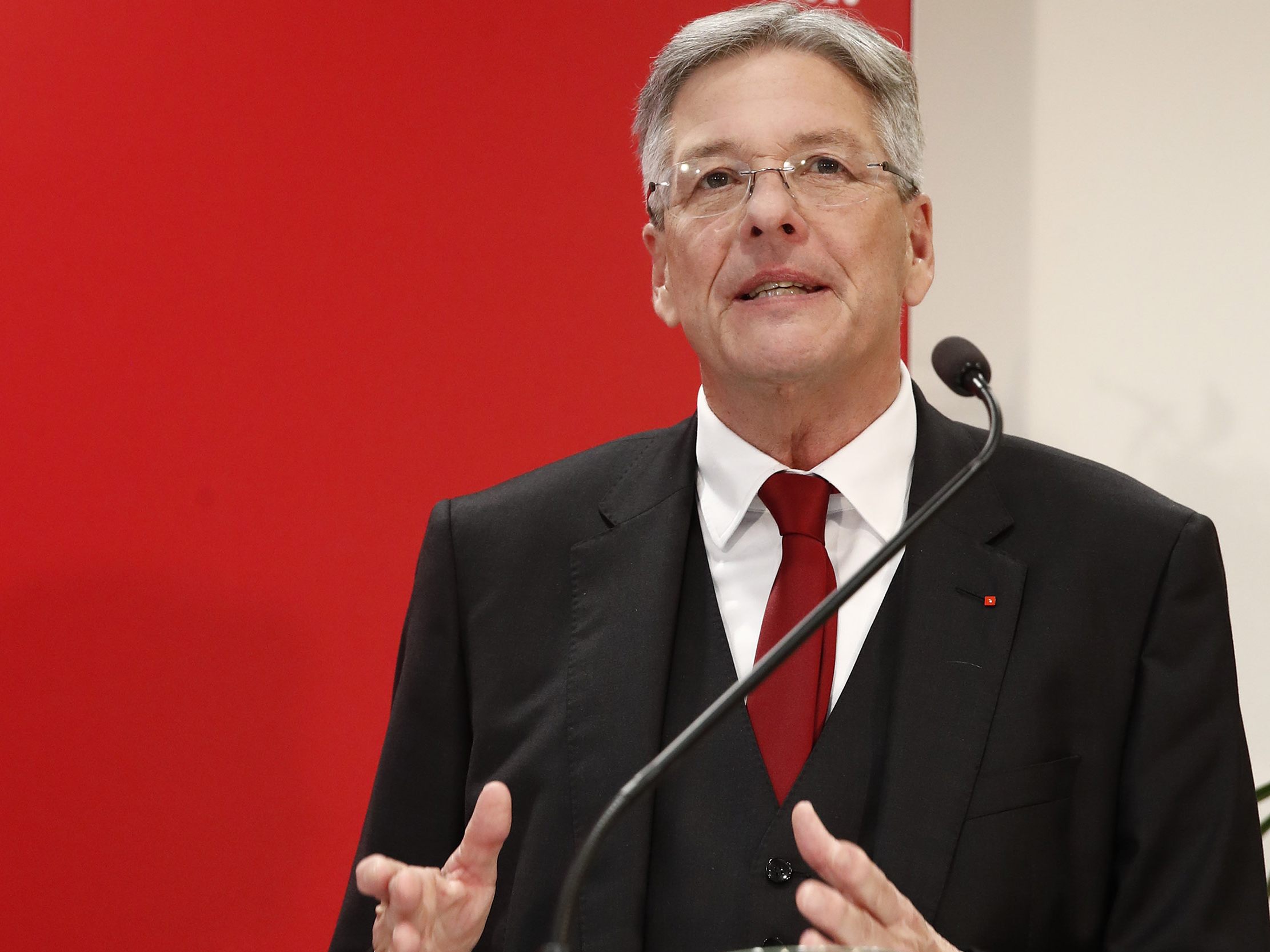 Peter Kaiser will seinen Landeshauptmannsessel bei der Kärnten-Wahl verteidigen. Peter Kaiser will seinen Landeshauptmannsessel bei der Kärnten-Wahl verteidigen.