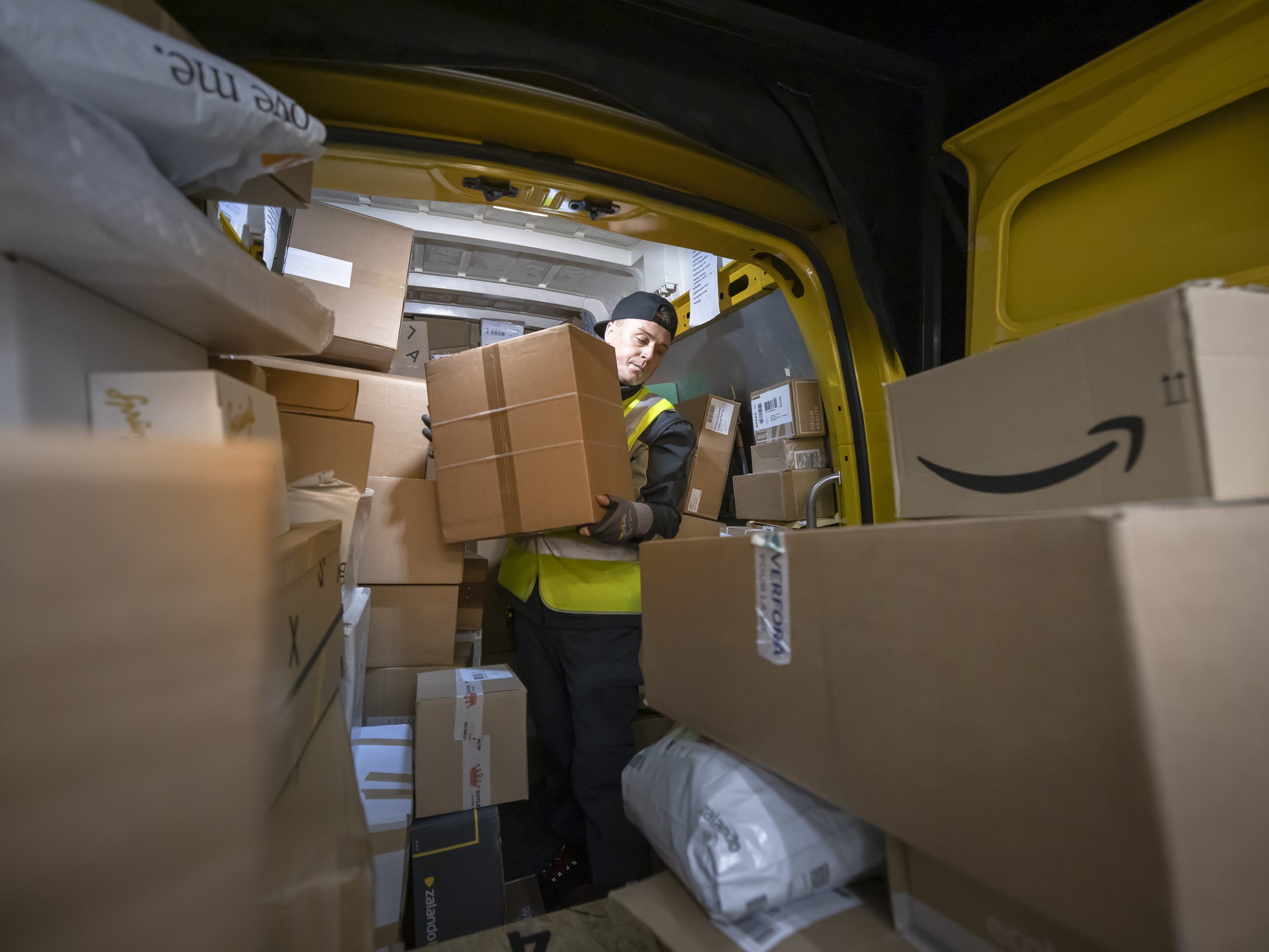 2022 transportierte die Post 182 Millionen Pakete in Österreich.