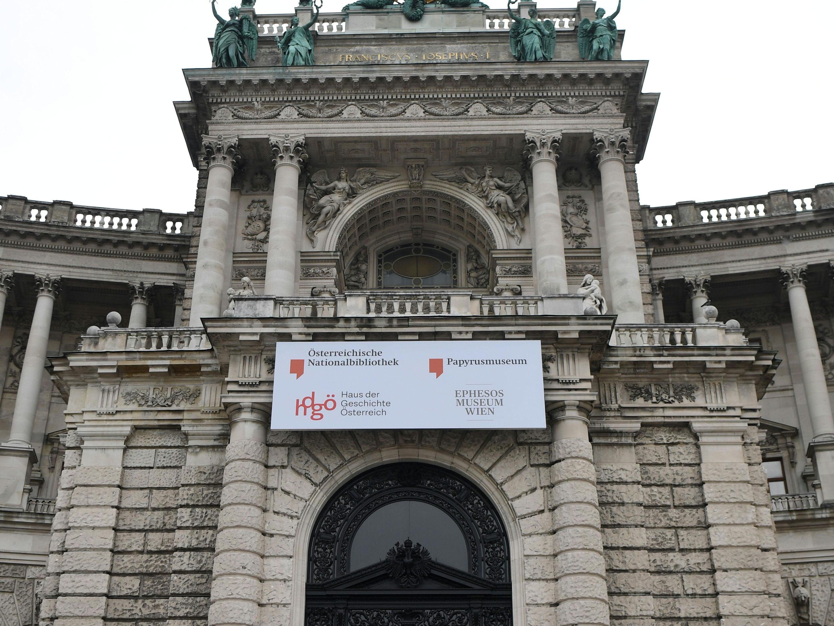 Das Haus der Geschichte in Wien errinnert an das Lichtermeer gegen Ausgrenzung. Das Haus der Geschichte in Wien errinnert an das Lichtermeer gegen Ausgrenzung.