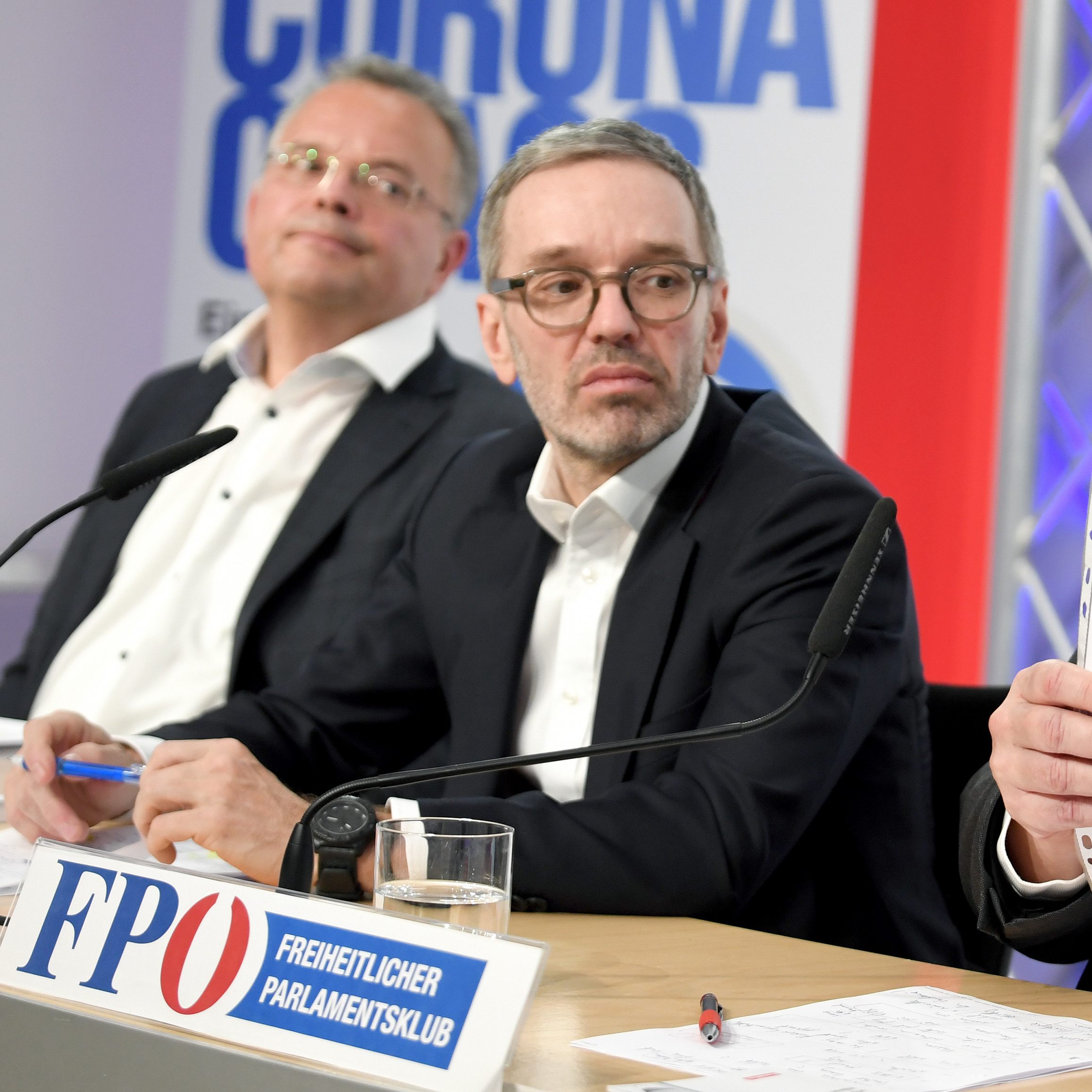 Gesundheitssprecher Gerald Hauser, FPÖ-Chef Herbert Kickl und der Mediziner Hannes Strasser