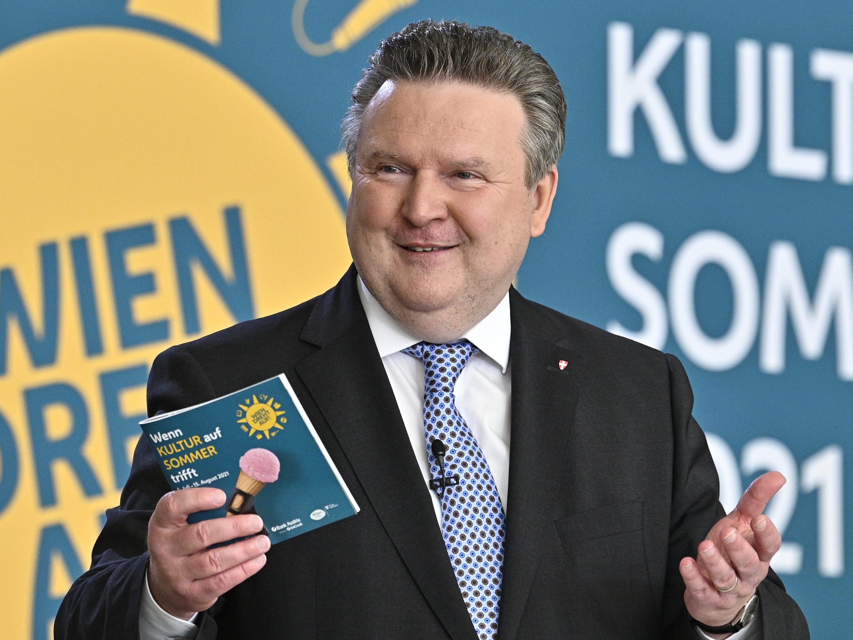 Beim Kultursommer Wien 2023 haben sich knapp 3.000 Künstlerinnen und Künstler beworben. Beim Kultursommer Wien 2023 haben sich knapp 3.000 Künstlerinnen und Künstler beworben.