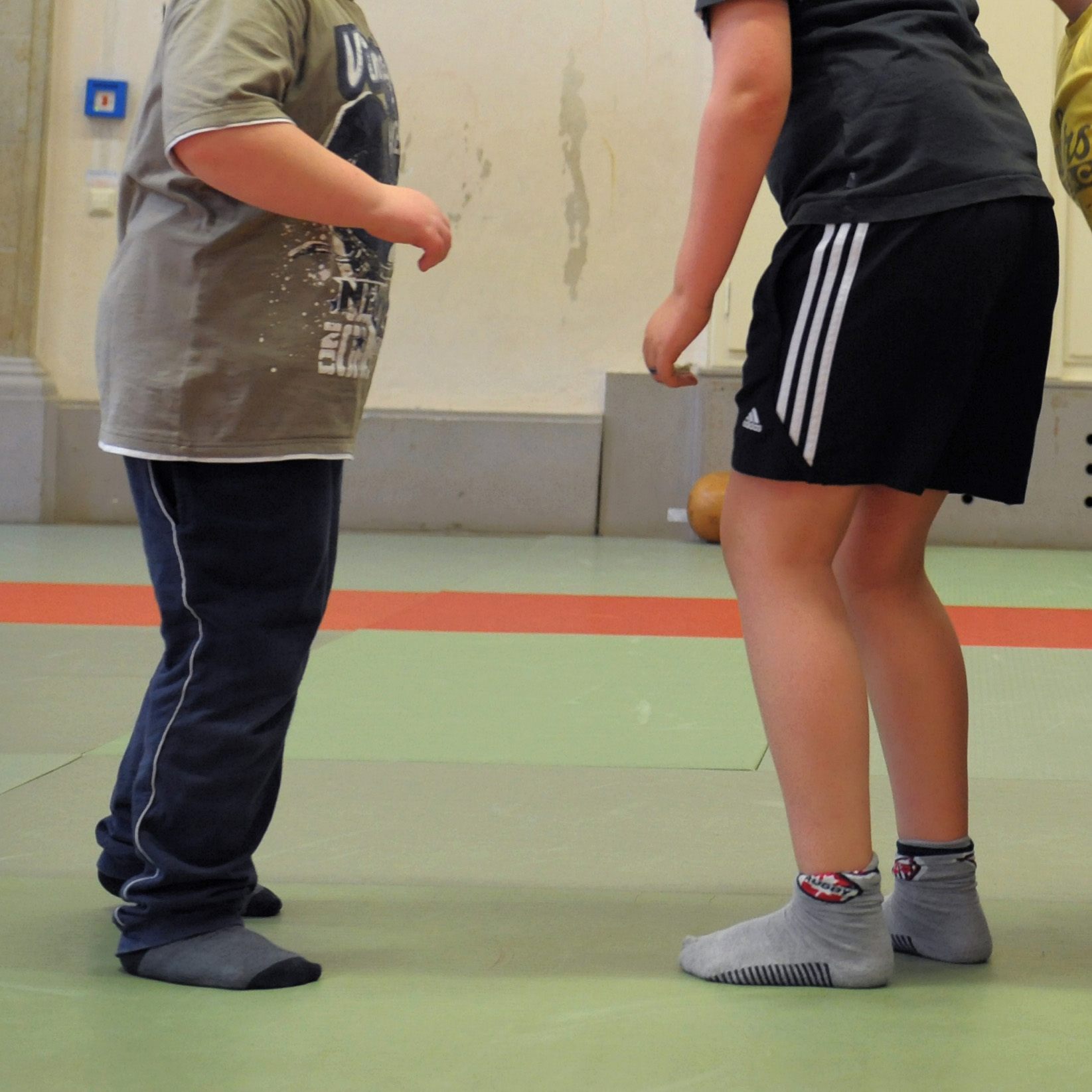 Starkes Übergewicht kann bereits bei Kindern eine Fettleber verursachen.