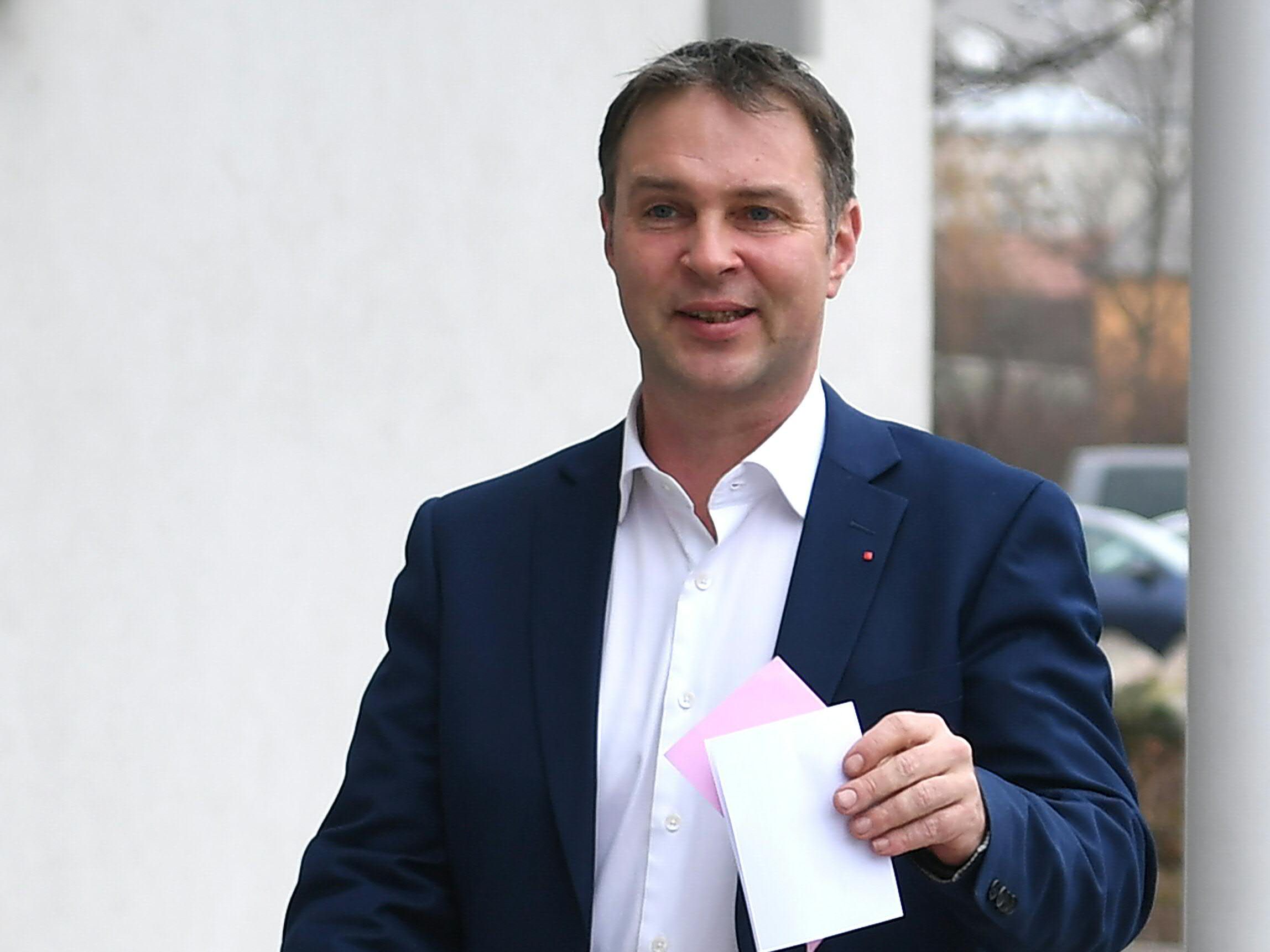 NÖ-Wahl - 3.500 Vorzugsstimmen für Babler in Traiskirchen. NÖ-Wahl - 3.500 Vorzugsstimmen für Babler in Traiskirchen.