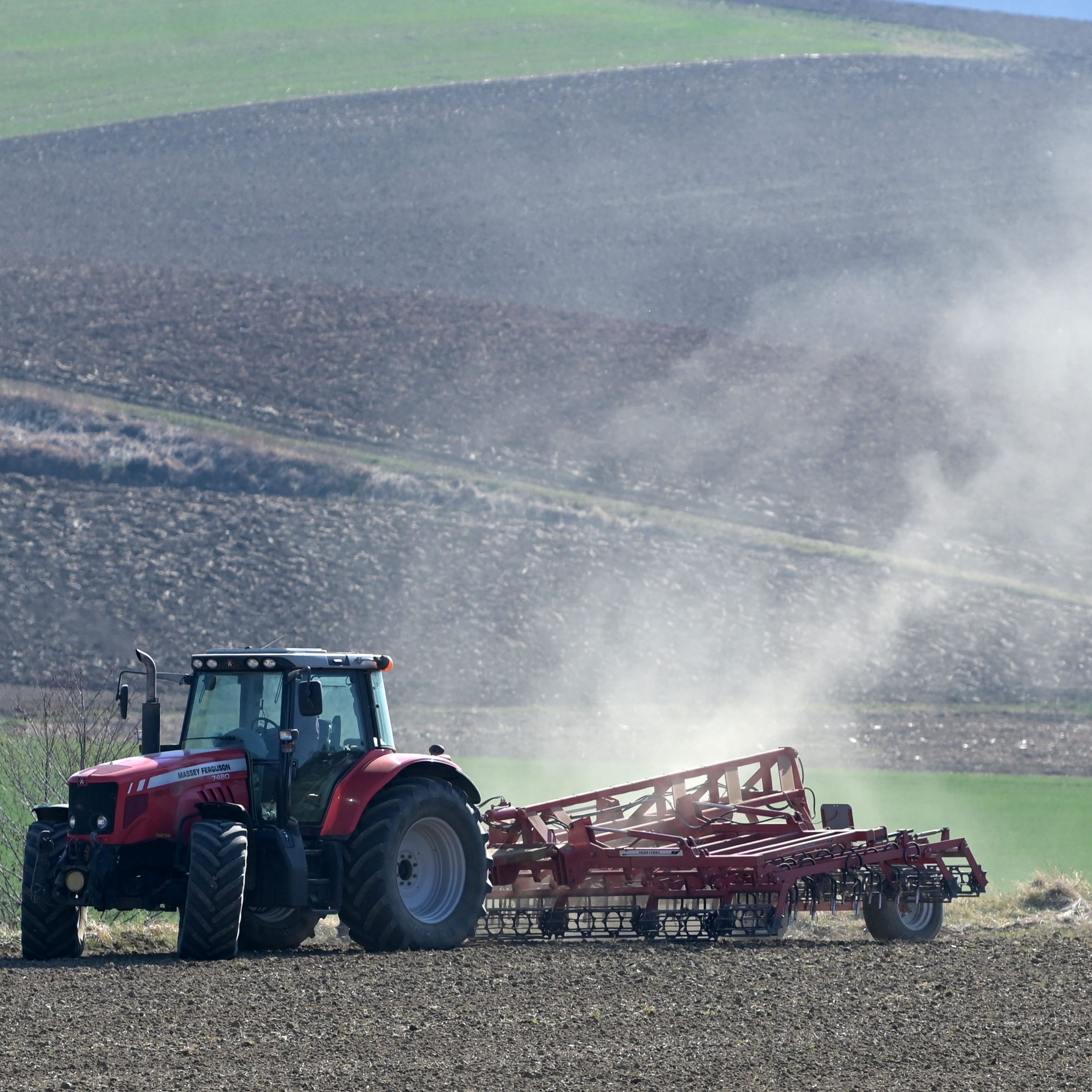 Laut Agrar-Juristen bedrohen Umweltauflagen die Leistungsfähigkeit von Bauern.