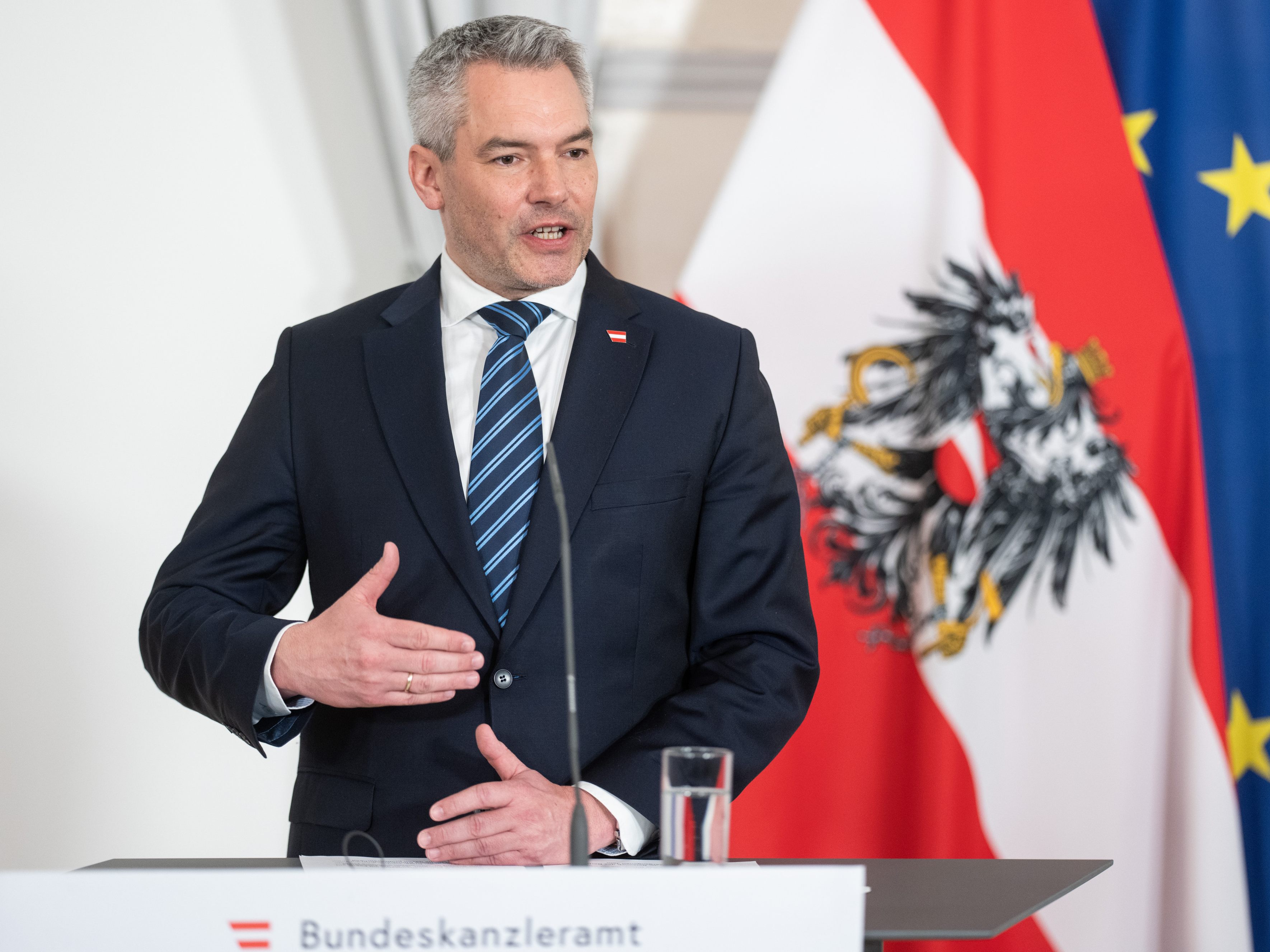 Karl Nehammer und Gerhard Karner reisen am Sonntagabend nach Bulgarien. Karl Nehammer und Gerhard Karner reisen am Sonntagabend nach Bulgarien.