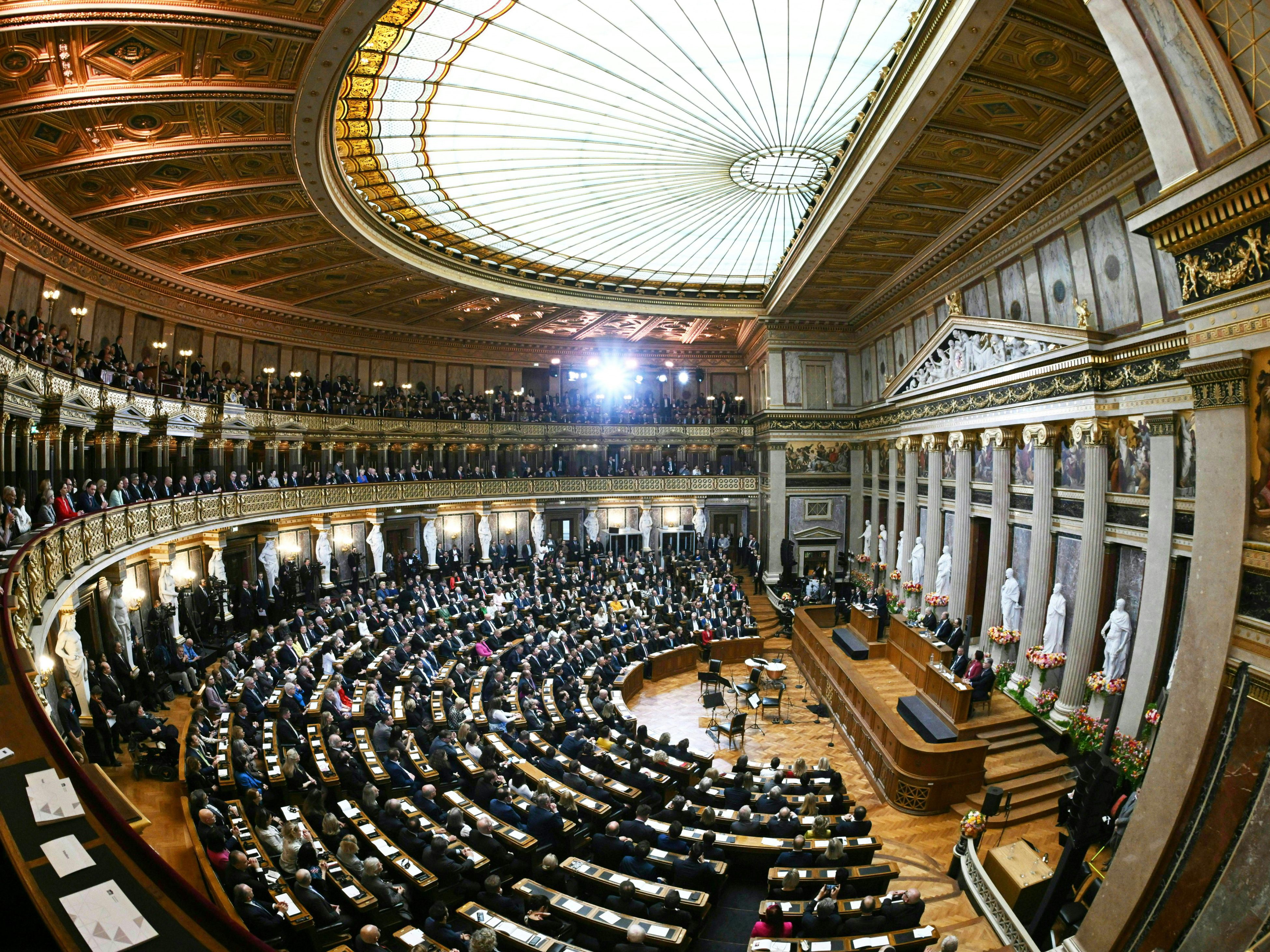 Tage der Offenen Tür im sanierten Parlament am Wiener Ring.