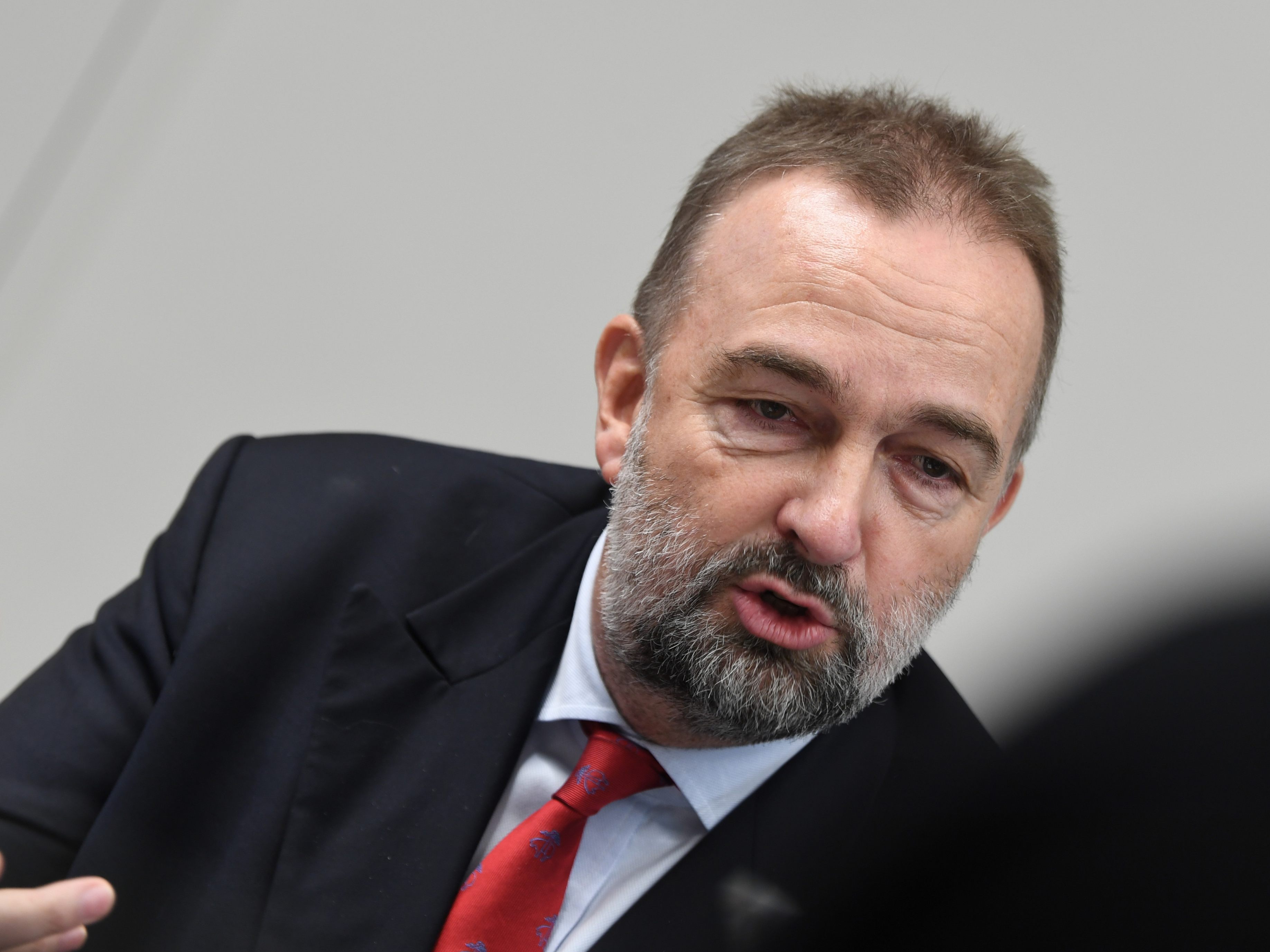 Karl Habsburg fordert einen Regimewechsel in Russland. Karl Habsburg fordert einen Regimewechsel in Russland.