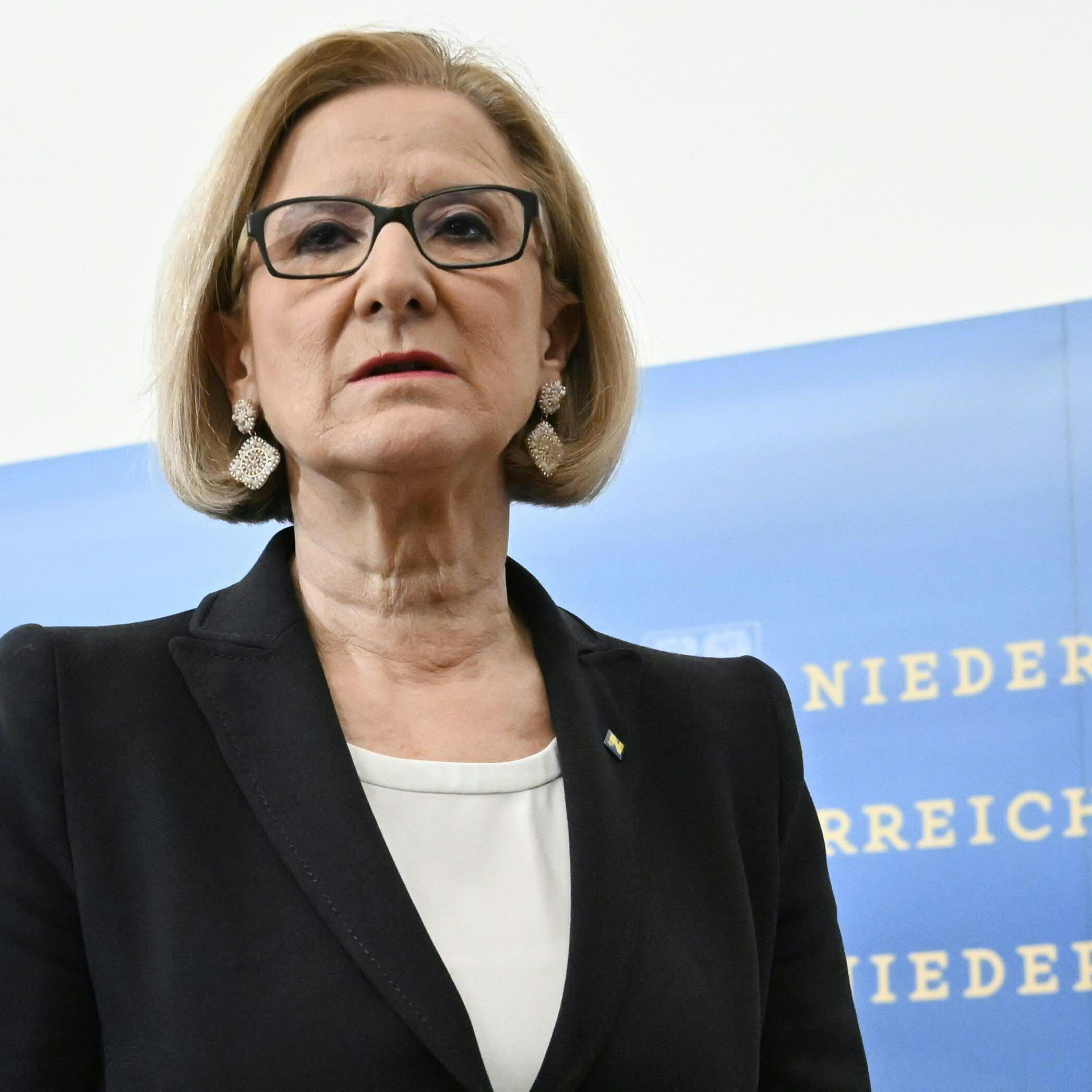 Nach NÖ-Wahl: Am Mittwoch soll es Gespräche von Mikl-Leitner mit Landbauer, Hergovich und Krismer geben.