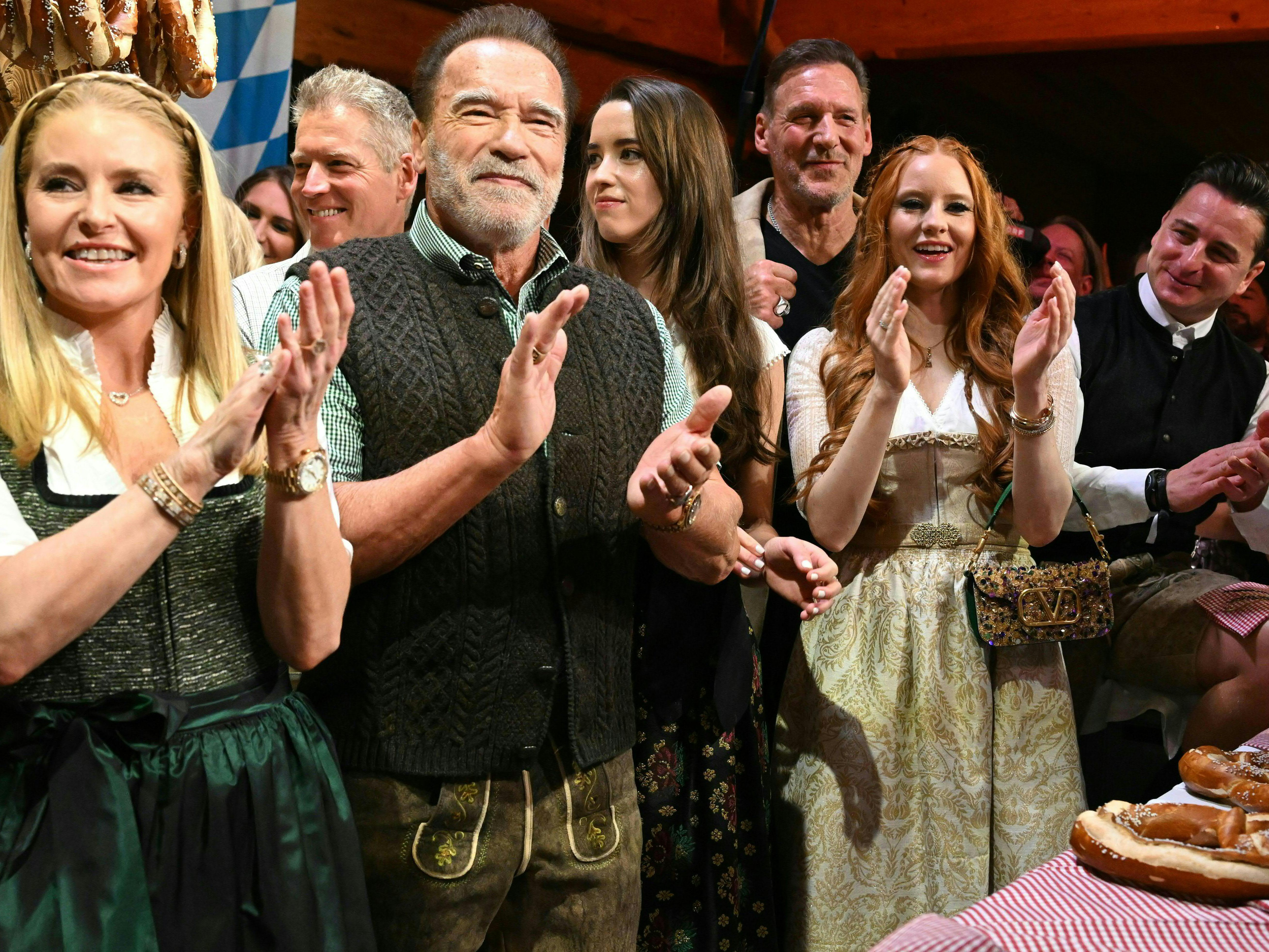 Arnold Schwarzenegger feierte bei der Weißwurstparty in Kitzbühel. Arnold Schwarzenegger feierte bei der Weißwurstparty in Kitzbühel.