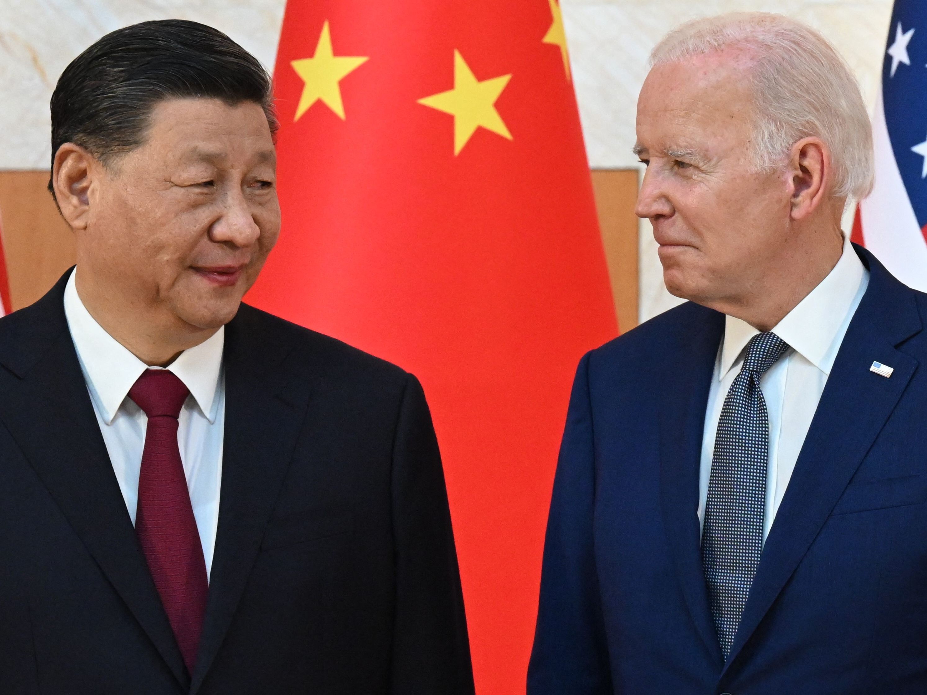 Gute Miene zum bösen Spiel: Xi Jinping, Joe Biden.