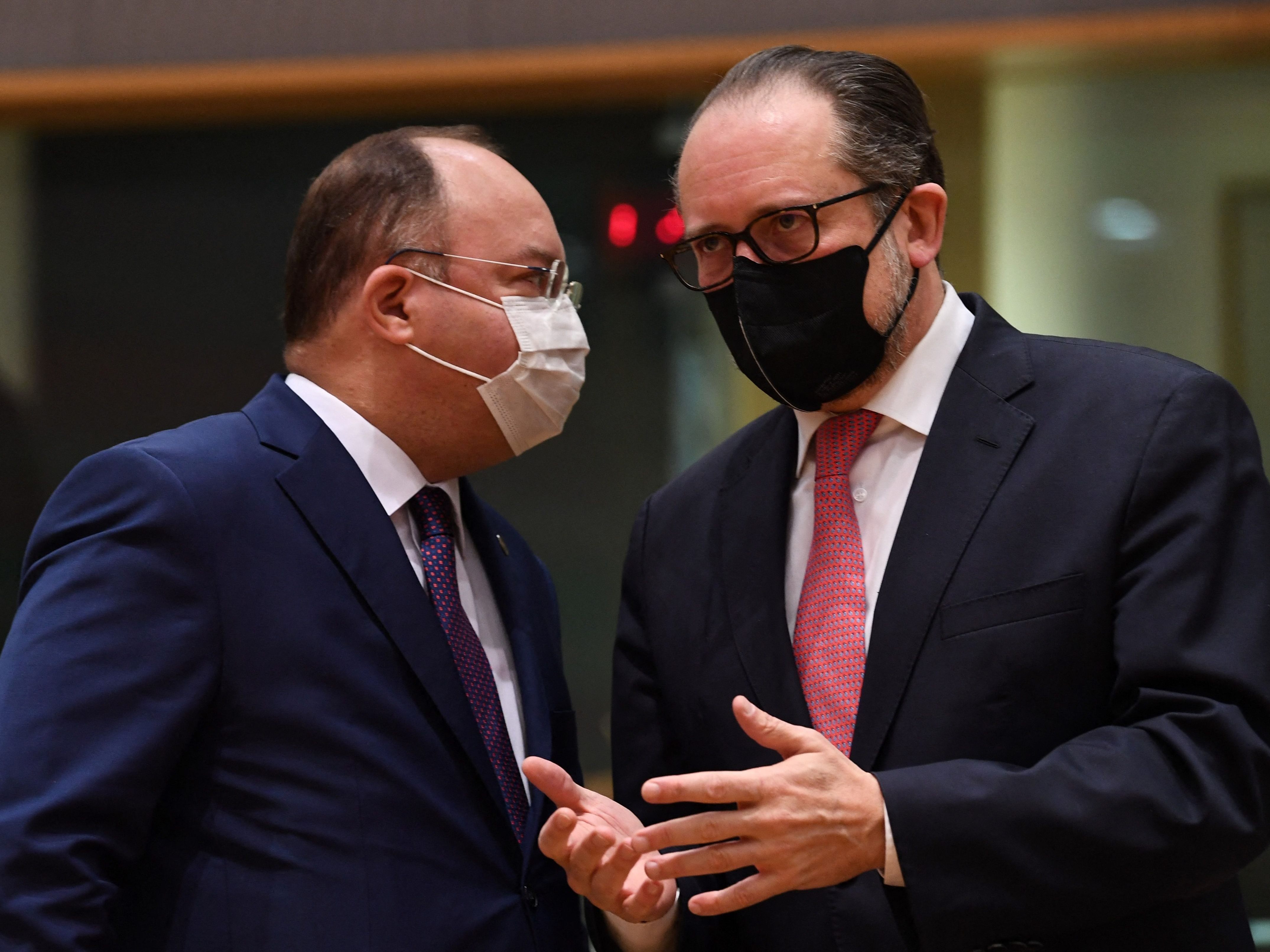 Schallenberg traf seinen rumänischen Amtskollegen in Davos. Schallenberg traf seinen rumänischen Amtskollegen in Davos.