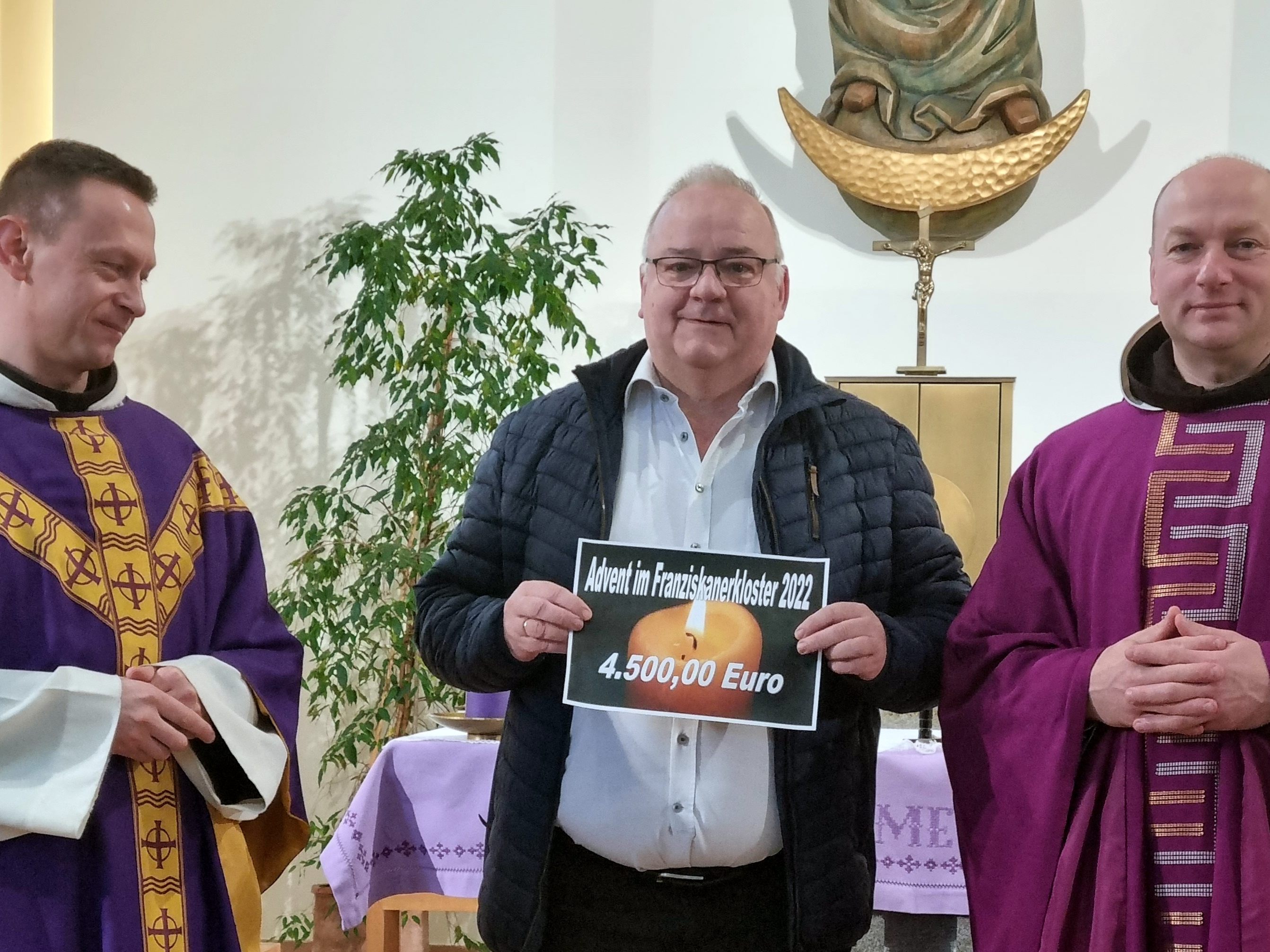 4.500,00€ Reinerlös Advent im Franziskanerkloster