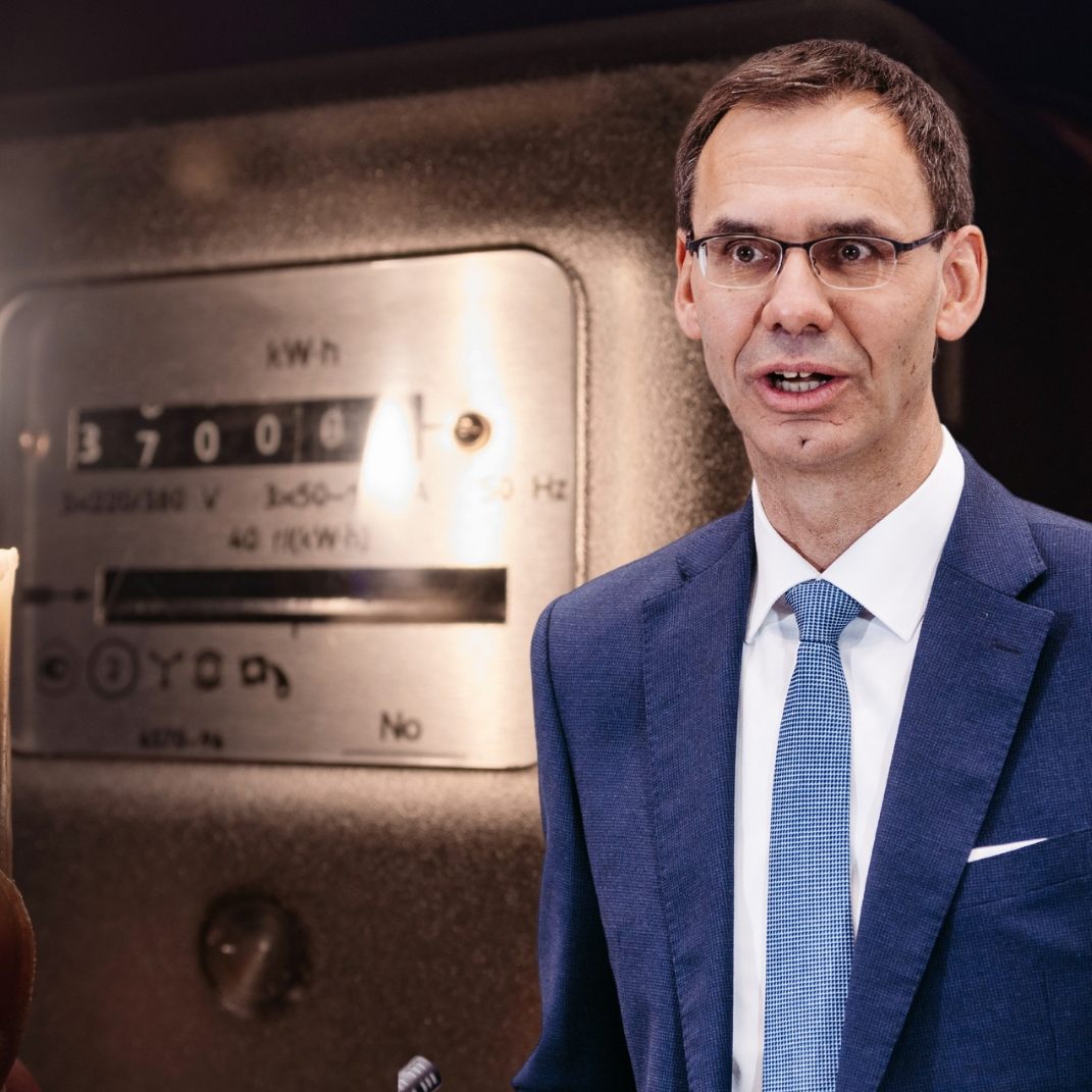 Das Land Vorarlberg schickt an alle Haushalte eine Blackout-Broschüre.