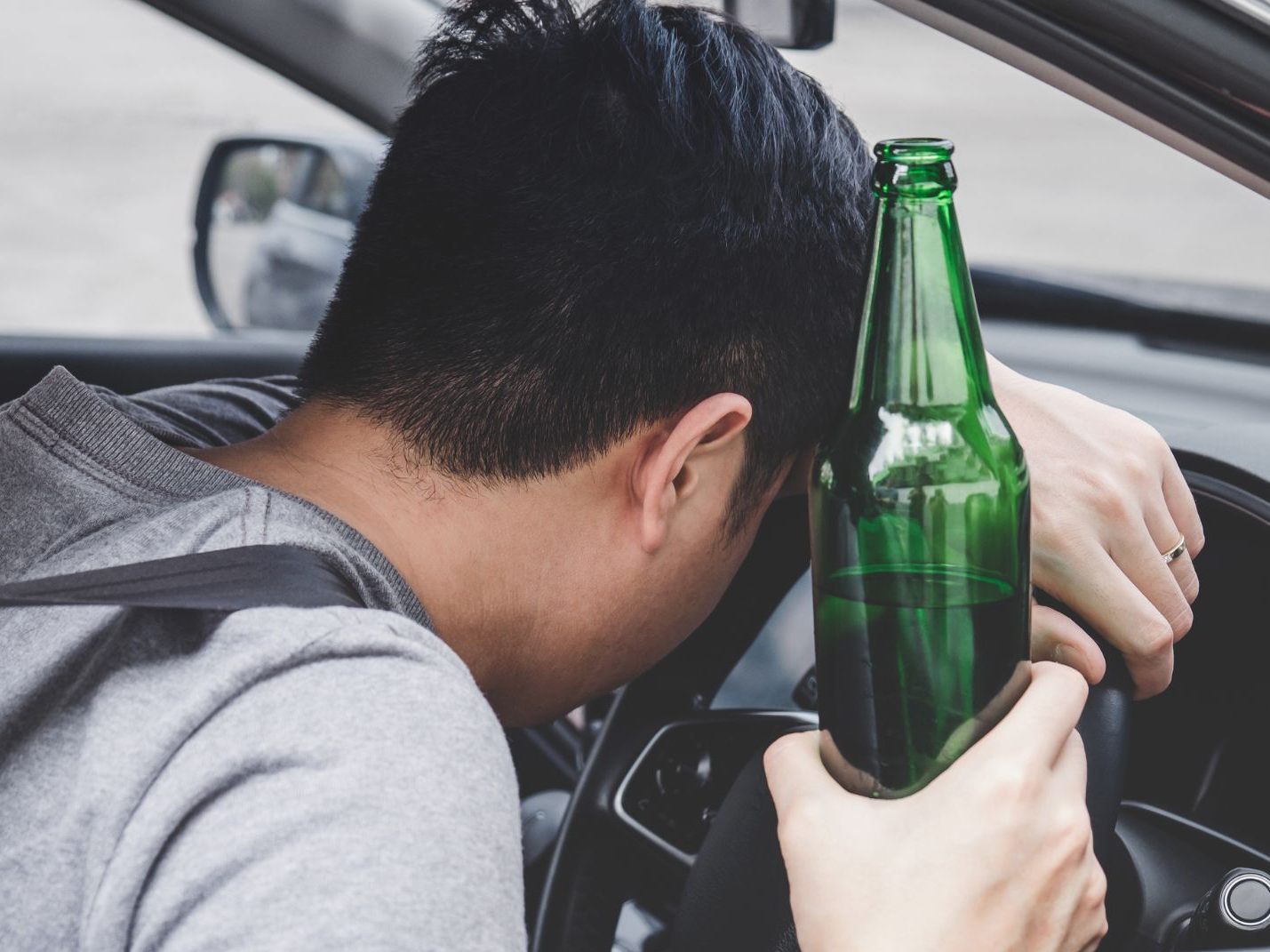 Vier Alkolenker und sieben durch Suchtgiftmittel beeinträchtigte Fahrer konnte die Polizei aus dem Verkehr ziehen. Vier Alkolenker und sieben durch Suchtgiftmittel beeinträchtigte Fahrer konnte die Polizei aus dem Verkehr ziehen.
