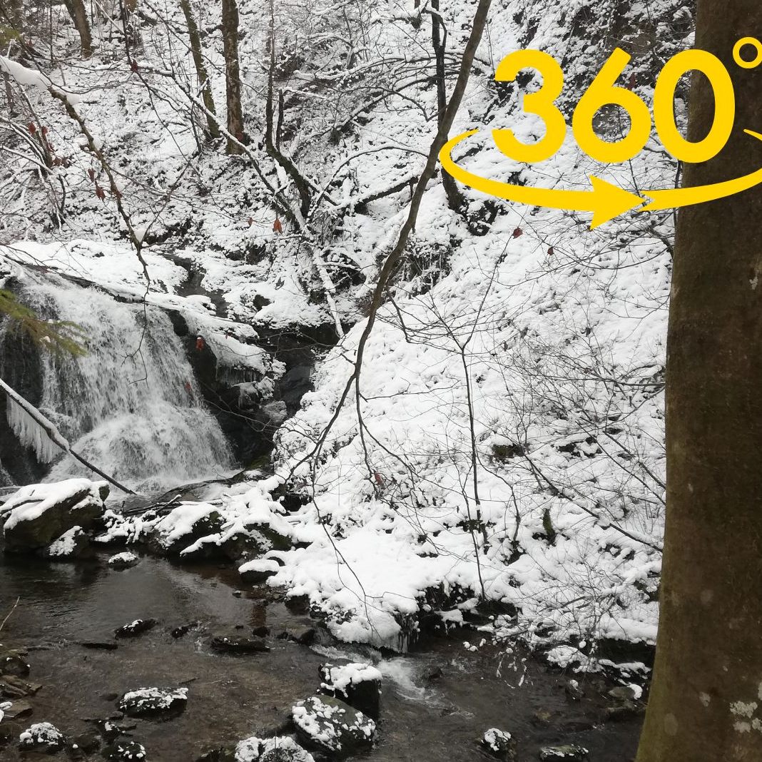 Ein 360-Grad-Spaziergang bei den Wasserfällen.