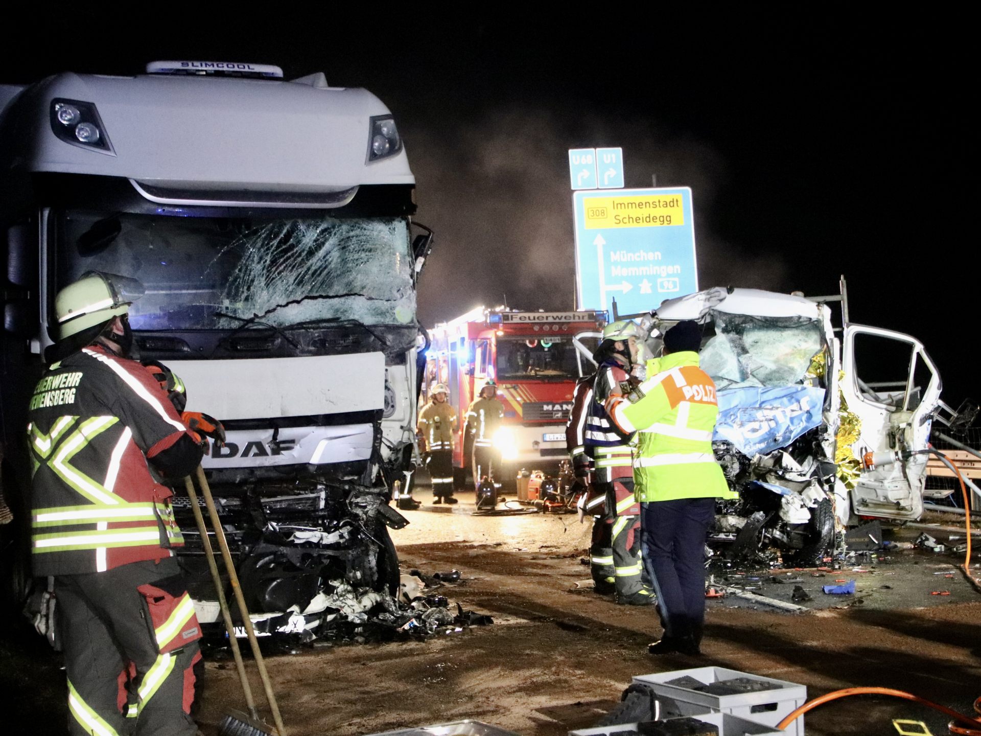 Zwei Tote bei Verkehrsunfall - Deutschland -- VOL.AT