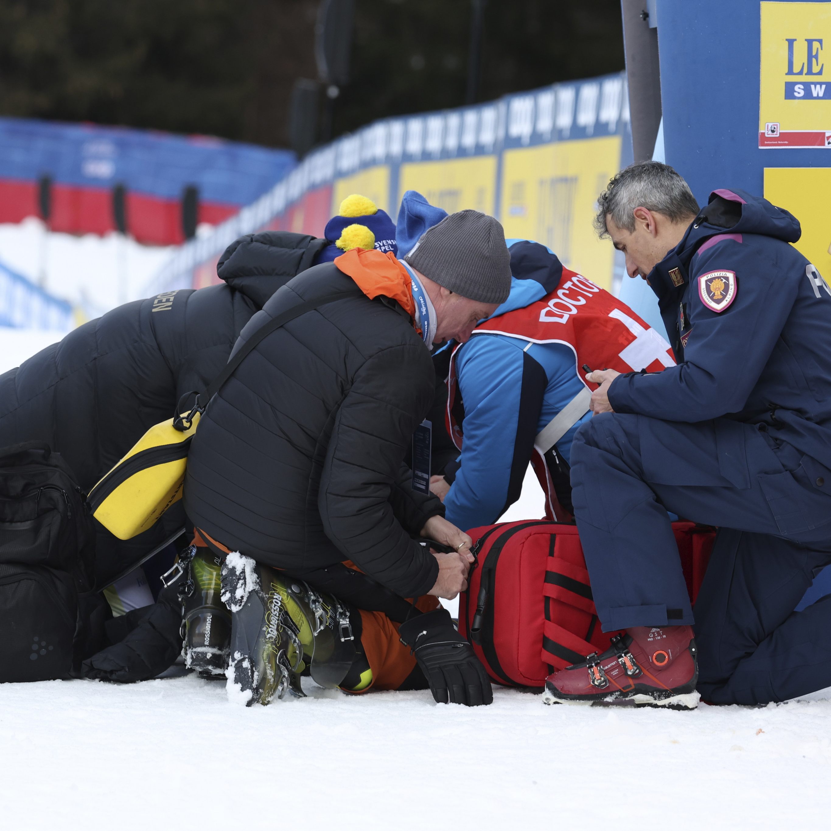 Dramatische Szenen nach dem Zieleinlauf in Val di Fiemme.