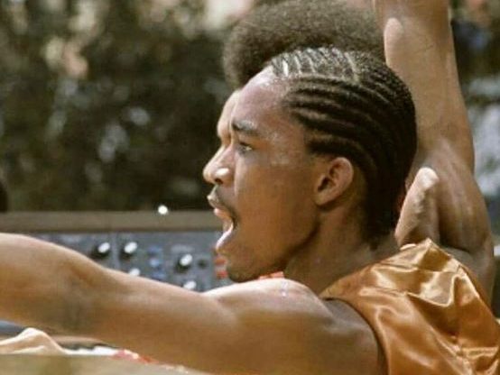 Der ehemalige Schlagzeuger der Band Earth, Wind and Fire, Fred White, ist gestorben. Der ehemalige Schlagzeuger der Band Earth, Wind and Fire, Fred White, ist gestorben.