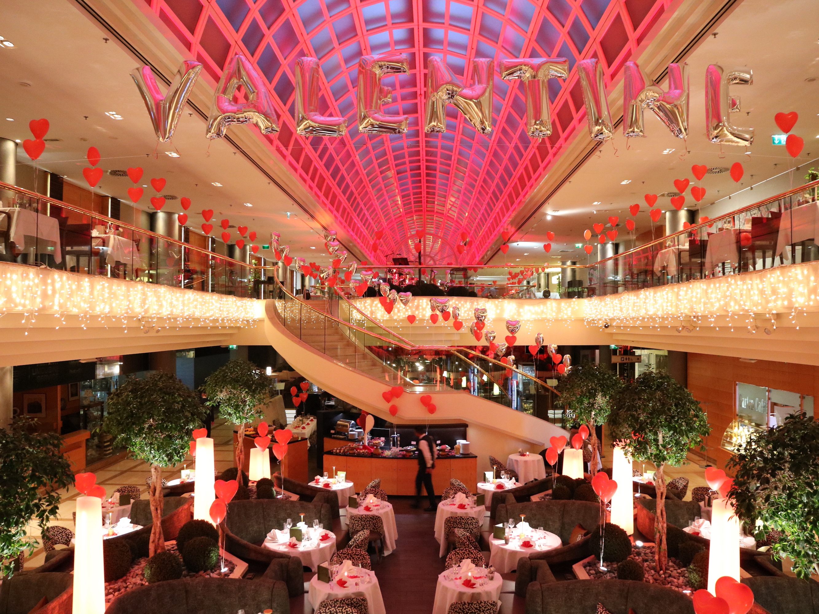 Das Vienna Marriott Hotel bietet am Valentinstag kulinarische Höhenflüge und Live-Musik.