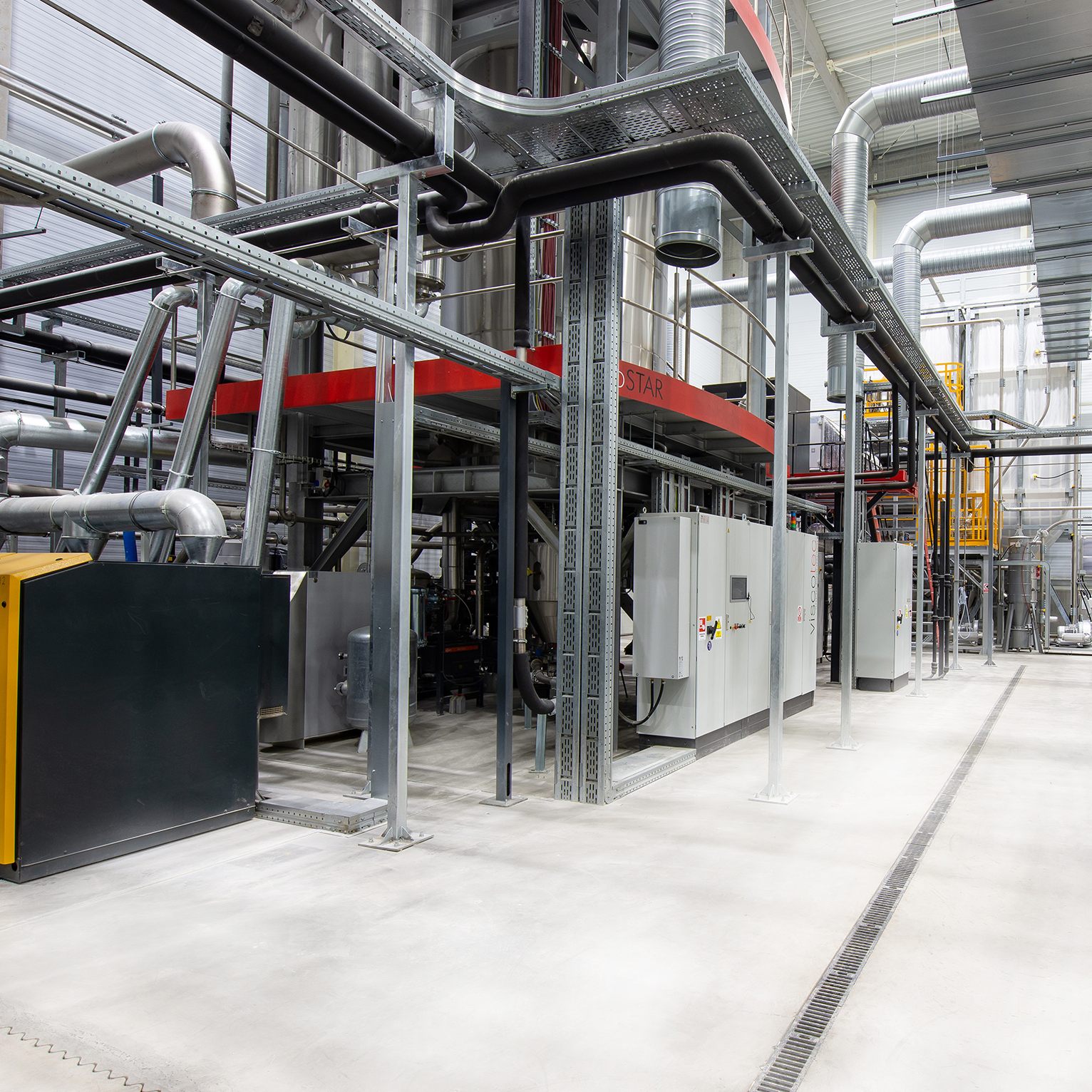 Das Joint Venture PET Recycling Team Targu Mures produziert im neuen Werk auf Basis von Flaschen aus haushaltsnaher Sammlung recyceltes PET-Granulat zur Herstellung neuer Preforms und Flaschen.