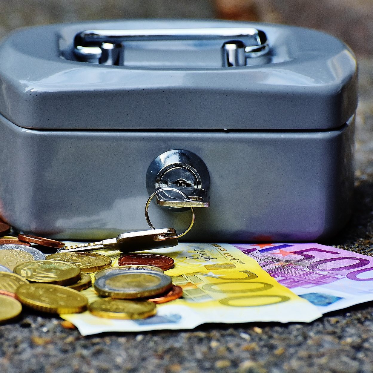 Trotz der Inflation bleibt die Bereitschaft zu Spenden bei den Österreichern gleich.