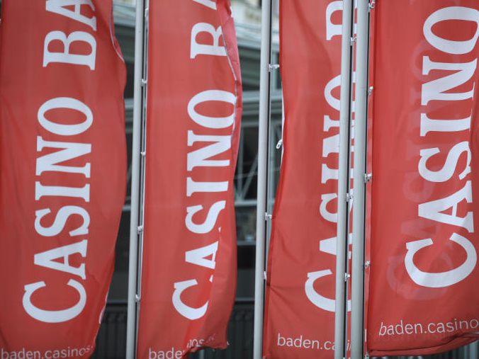 Ein Ex-Mitarbeiter klagt die Casinos Austria vor dem Arbeits- und Sozialgericht. Ein Ex-Mitarbeiter klagt die Casinos Austria vor dem Arbeits- und Sozialgericht.