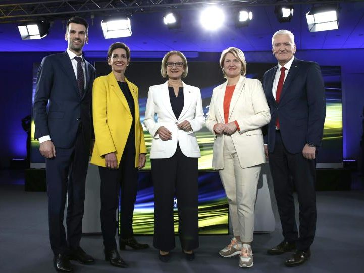 Die Niederösterreichische Landtagswahl 2023 ist geschlagen, nun gilt es eine Koalition zu finden. Die Niederösterreichische Landtagswahl 2023 ist geschlagen, nun gilt es eine Koalition zu finden.