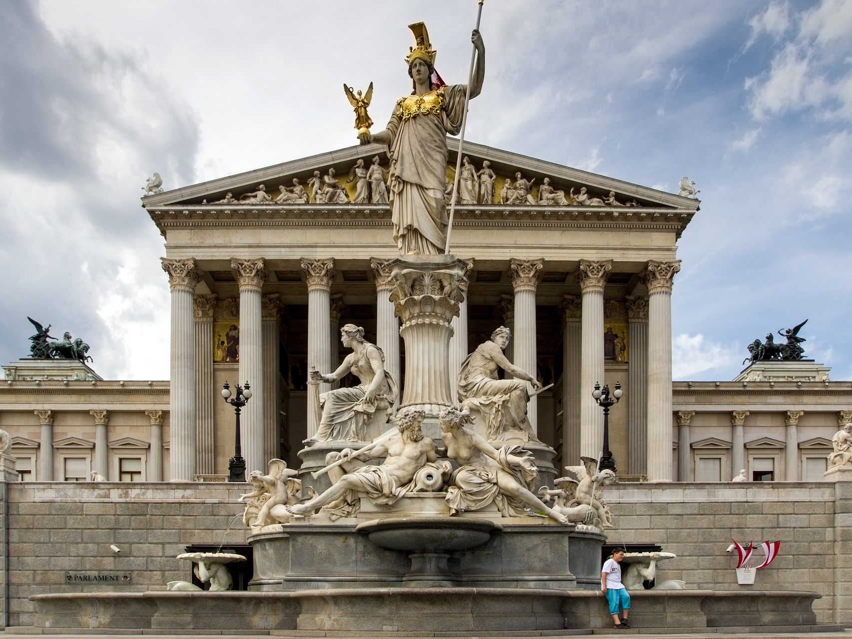 Feierliche Wiedereröffnung des Parlaments in Wien im Livestream. Feierliche Wiedereröffnung des Parlaments in Wien im Livestream.