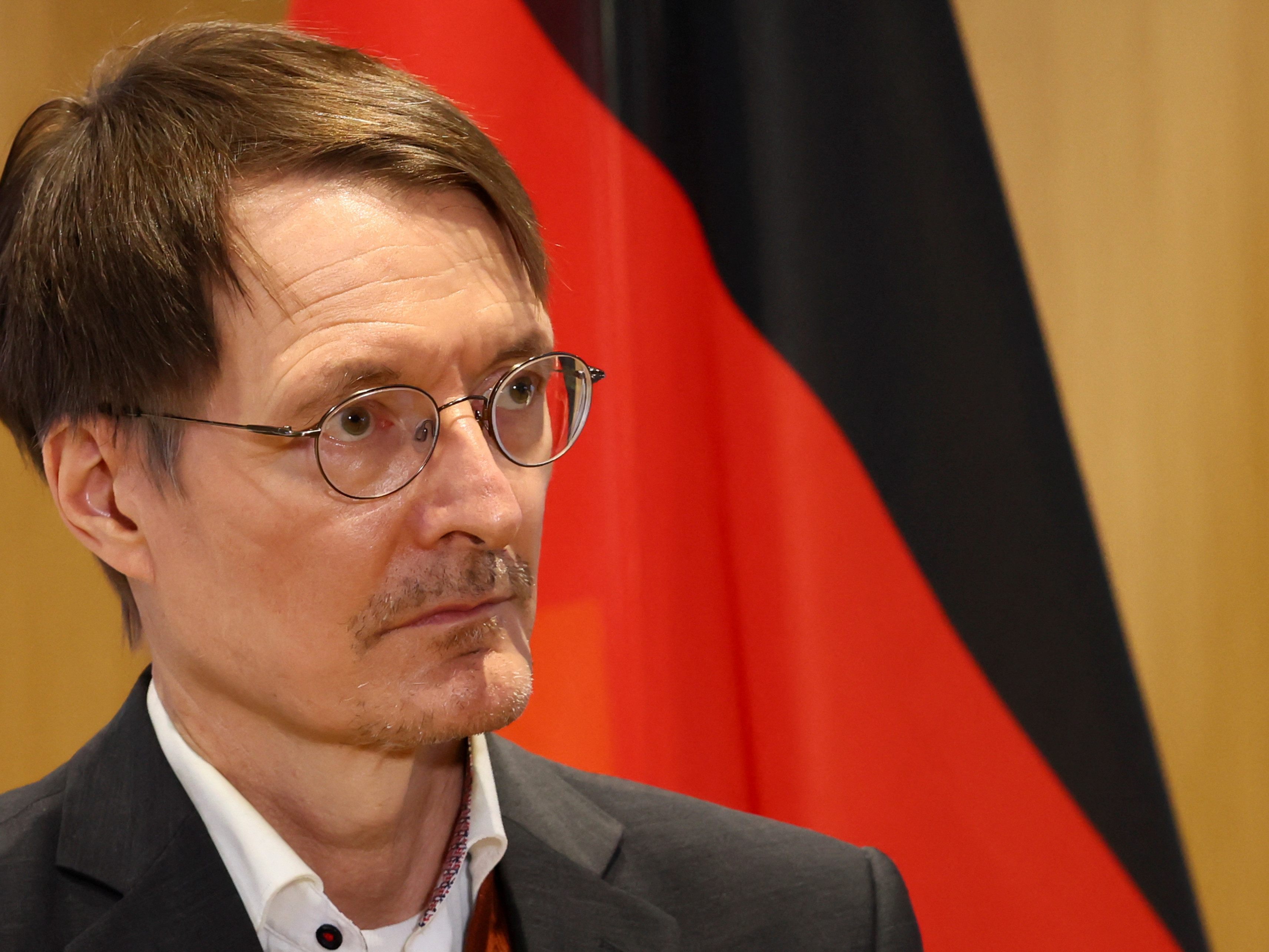 Corona: Lauterbach ortet bei manchen Maßnahmen einen "Schwachsinn".