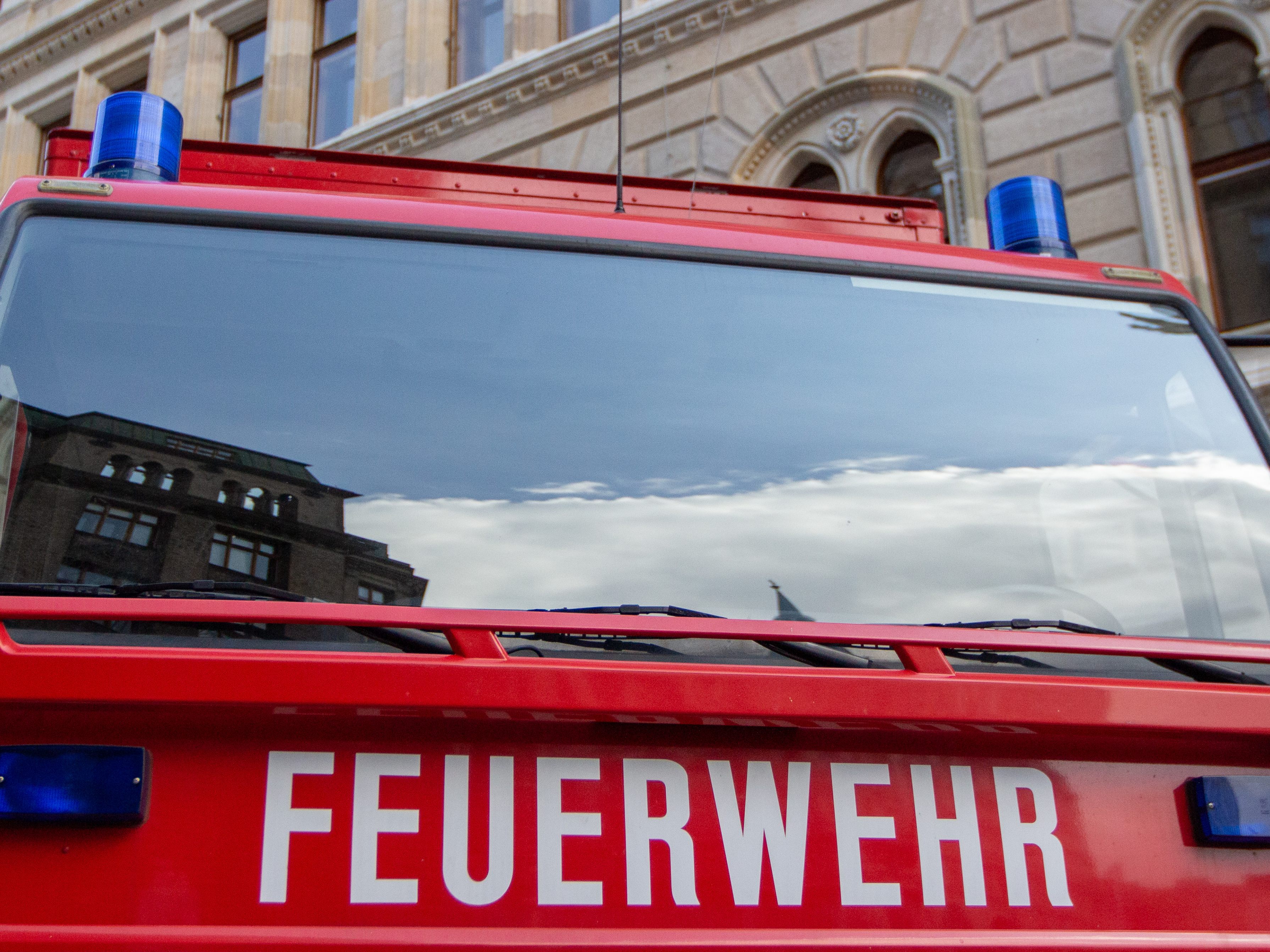 Bei einem Zimmerbrand in Wien-Währing ist eine 75-Jährige Frau gestorben. Bei einem Zimmerbrand in Wien-Währing ist eine 75-Jährige Frau gestorben.