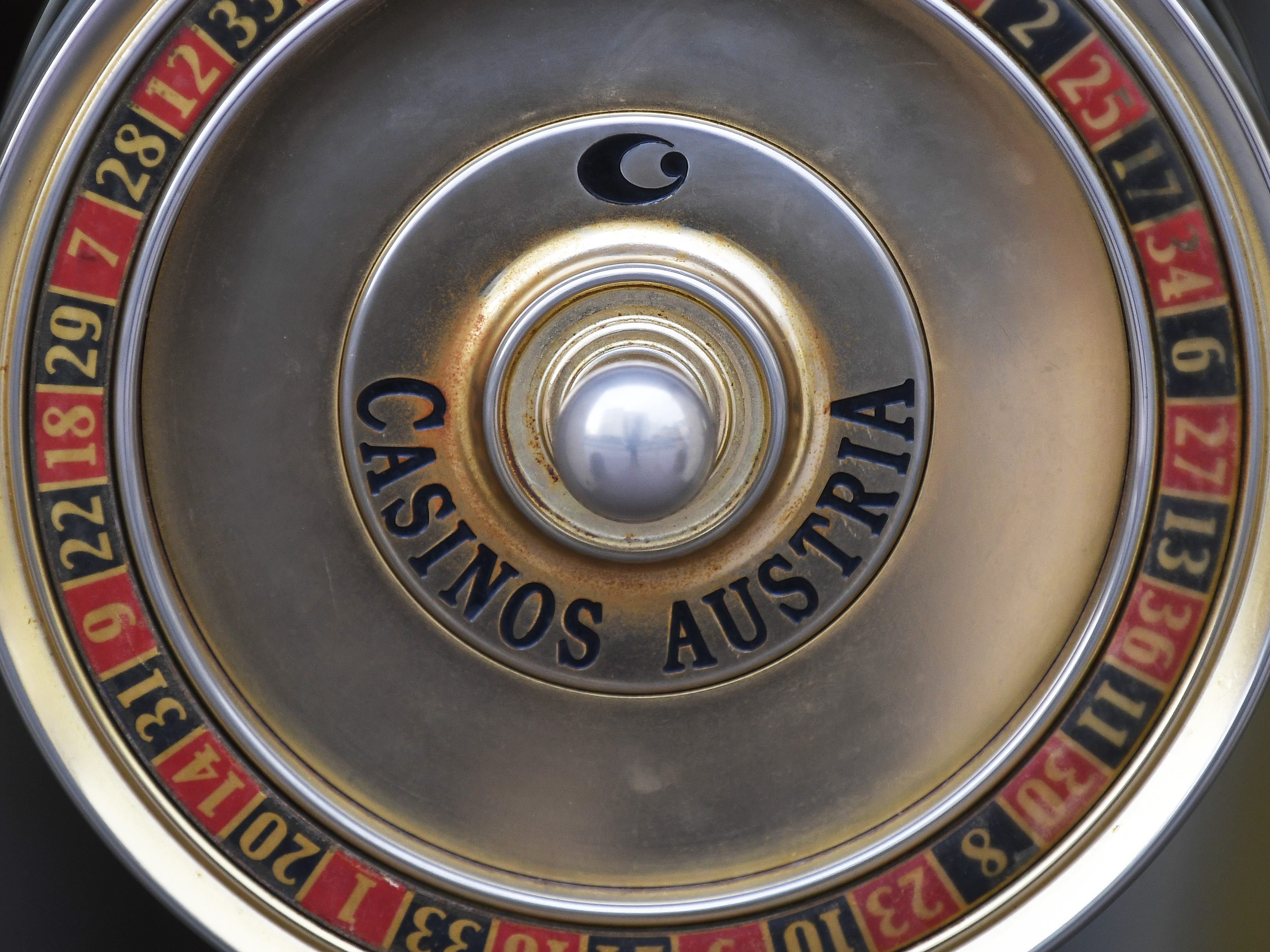Die Polizei fasste ein Betrüger-Trio, welches einen Roulette-Automaten in einem Wiener Casino manipuliert hatte.