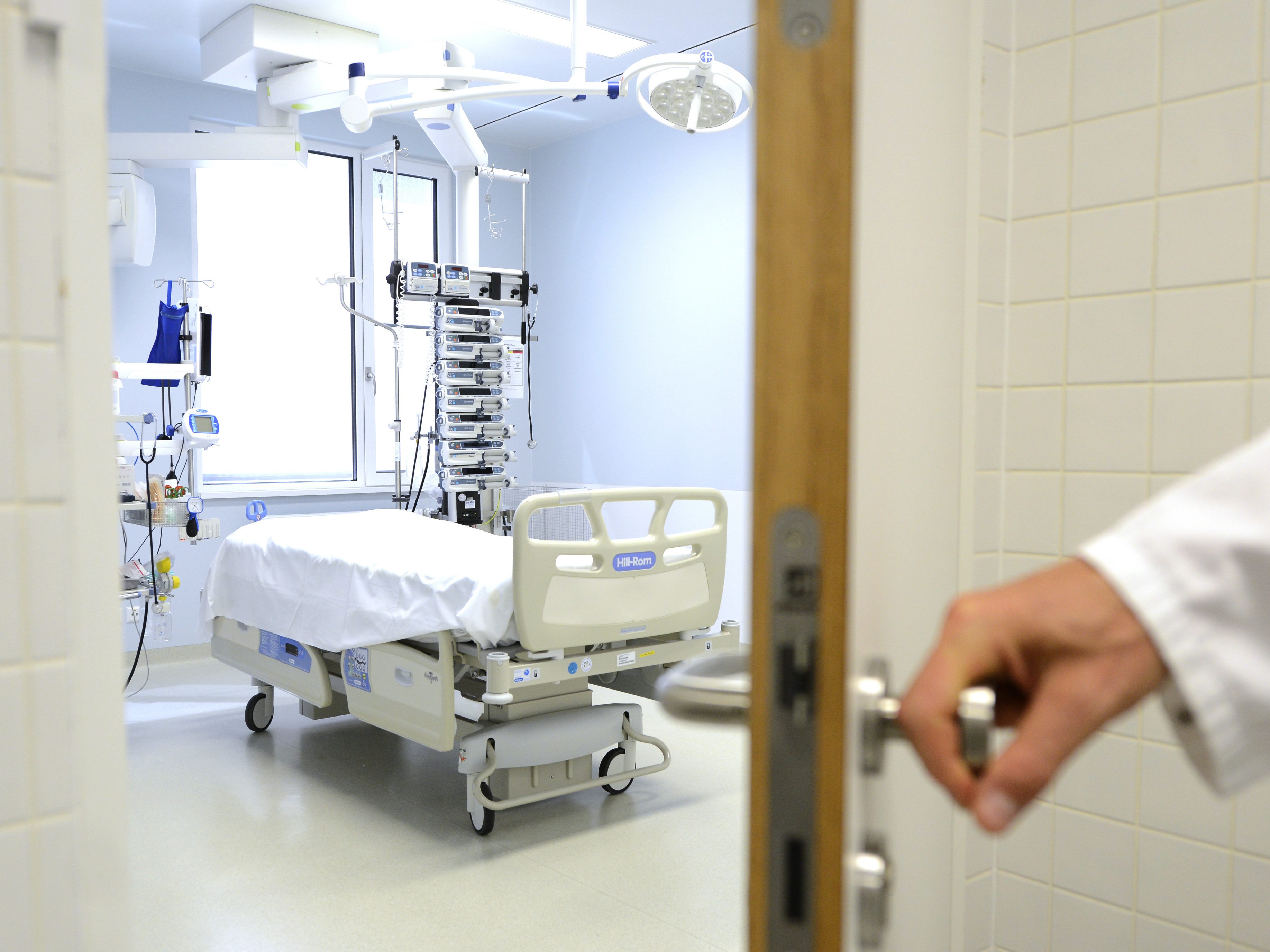 In Österreichs Krankenhäusern fehlen rund 4.000 Arbeitskräfte. In Österreichs Krankenhäusern fehlen rund 4.000 Arbeitskräfte.