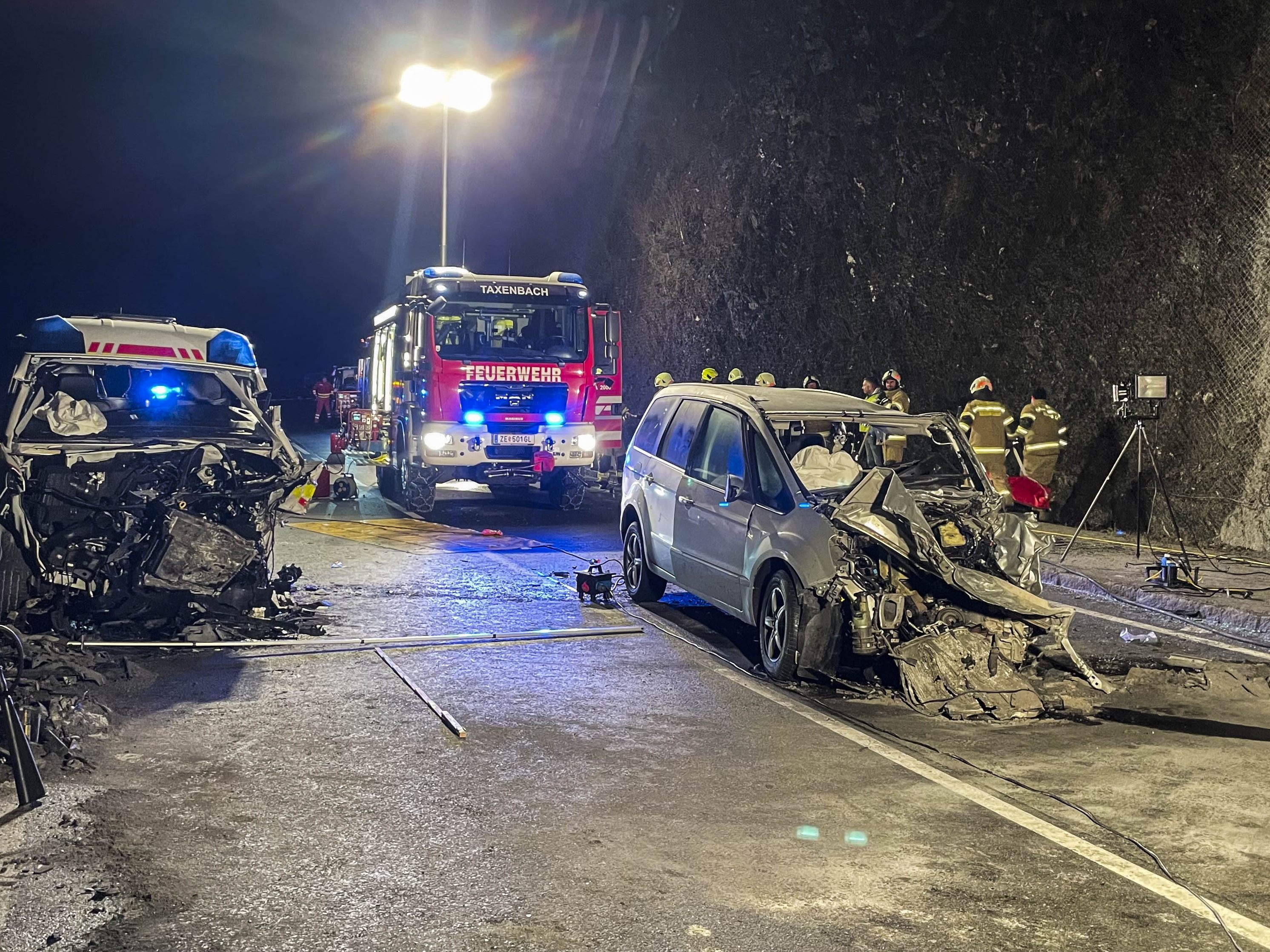 Am 7. Jänner ereignete sich in Taxenbach ein tödlicher Verkehrsunfall. Am 7. Jänner ereignete sich in Taxenbach ein tödlicher Verkehrsunfall.