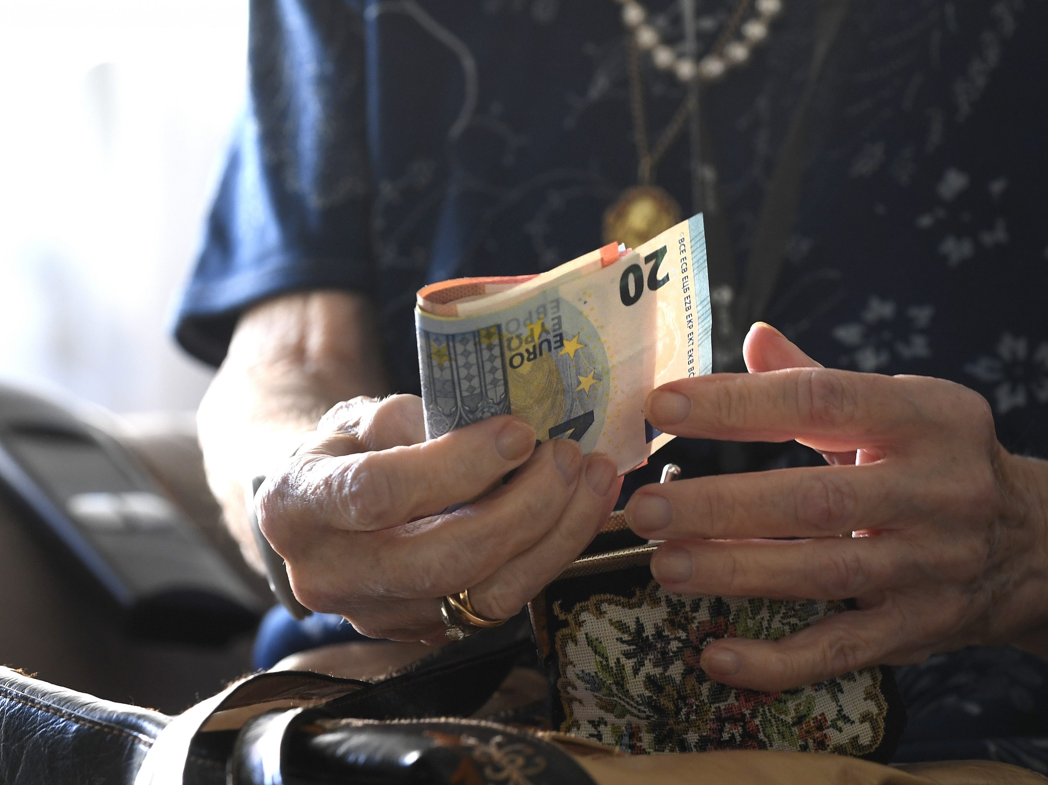 Die Volksanwaltschaft leitet ein Prüfverfahren zur Aliquotierung der Pensionen ein. Die Volksanwaltschaft leitet ein Prüfverfahren zur Aliquotierung der Pensionen ein.