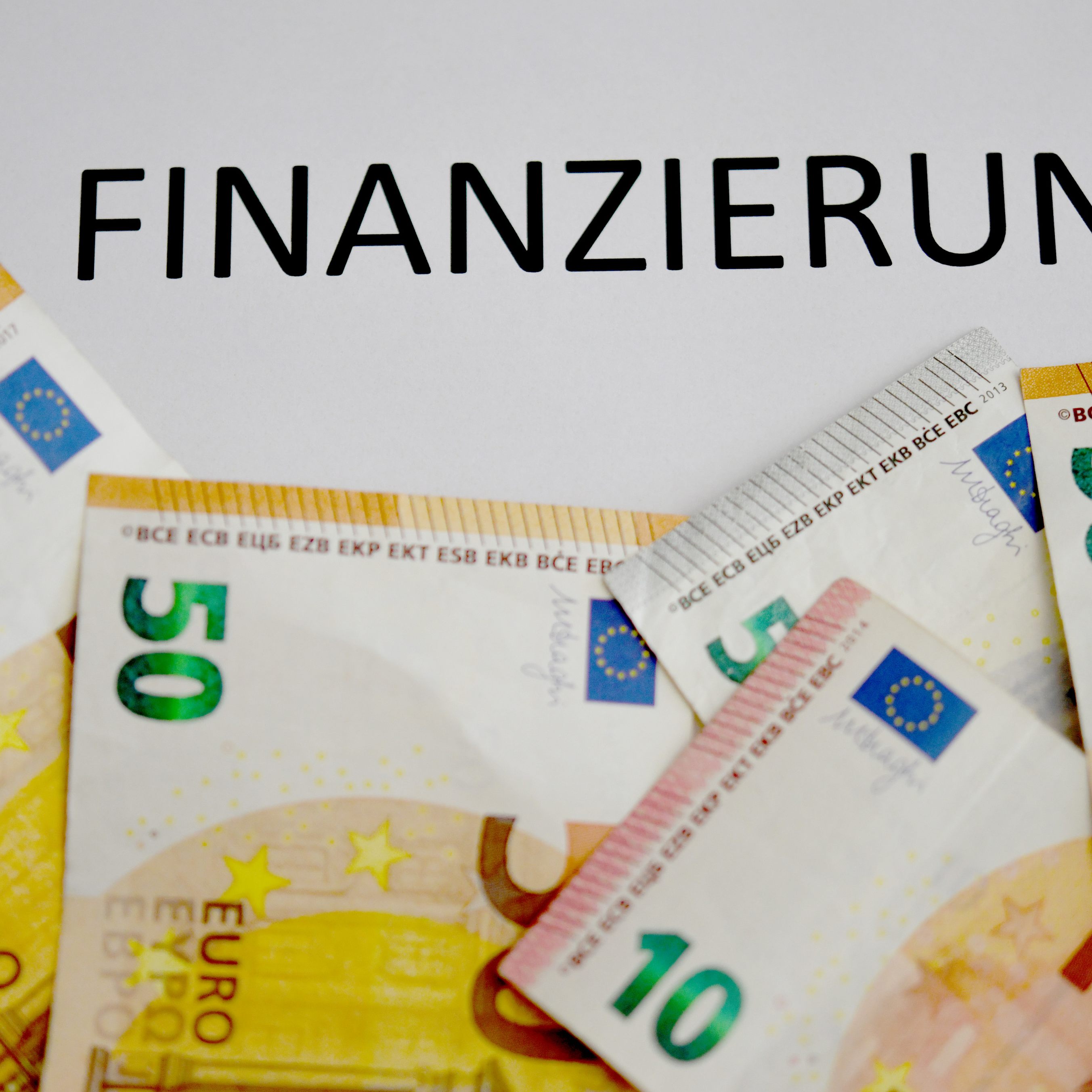 Die Vergabe von Immobilienkredite sollte laut Finanzmarktstabilitätsgremium ab 1. April 2023 gelockert werden.