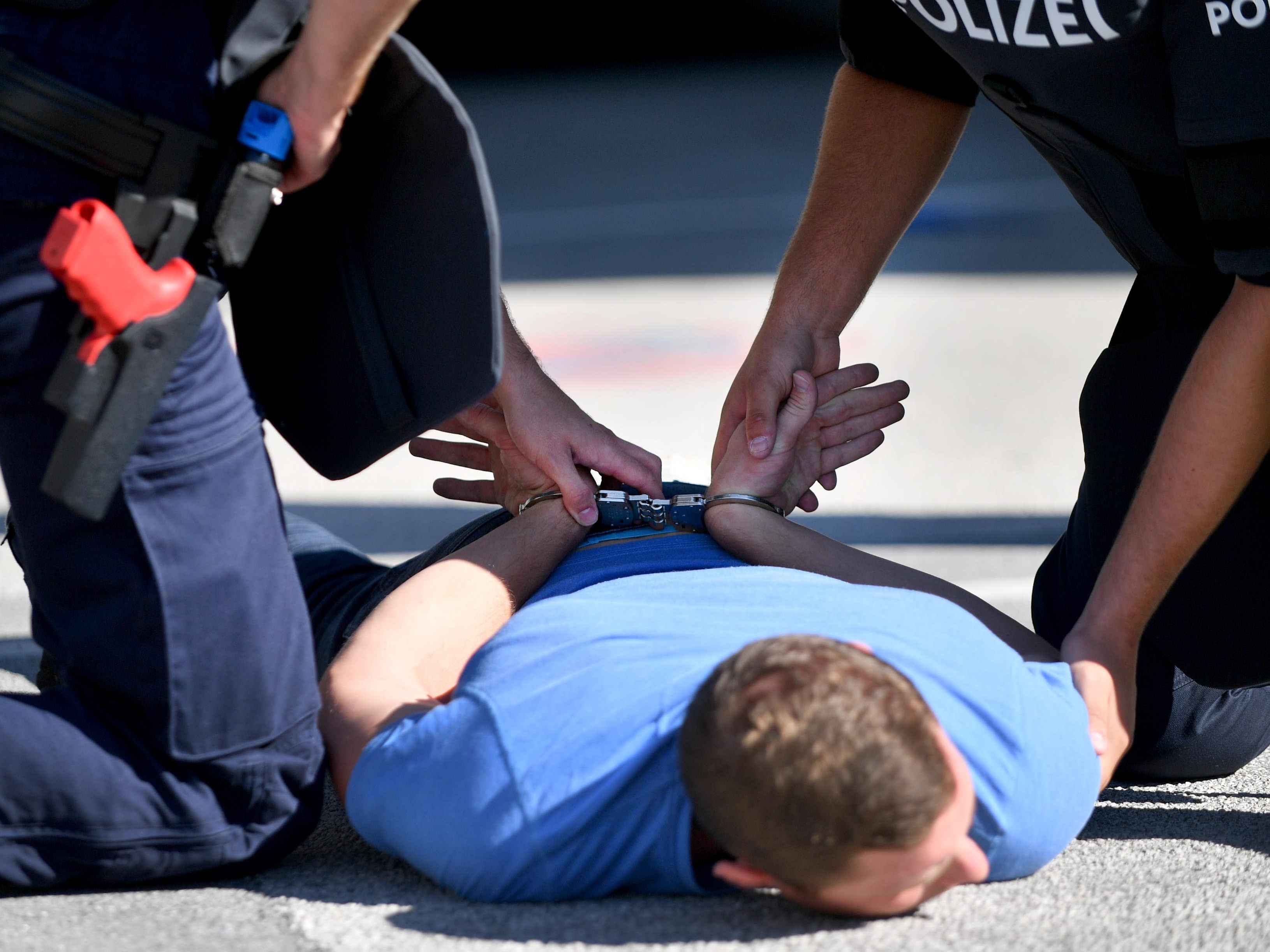 Ein 20-Jähriger wurde in Wien-Simmering geschlagen und ausgeraubt. Nun wurde der mutmaßliche Täter gefasst.