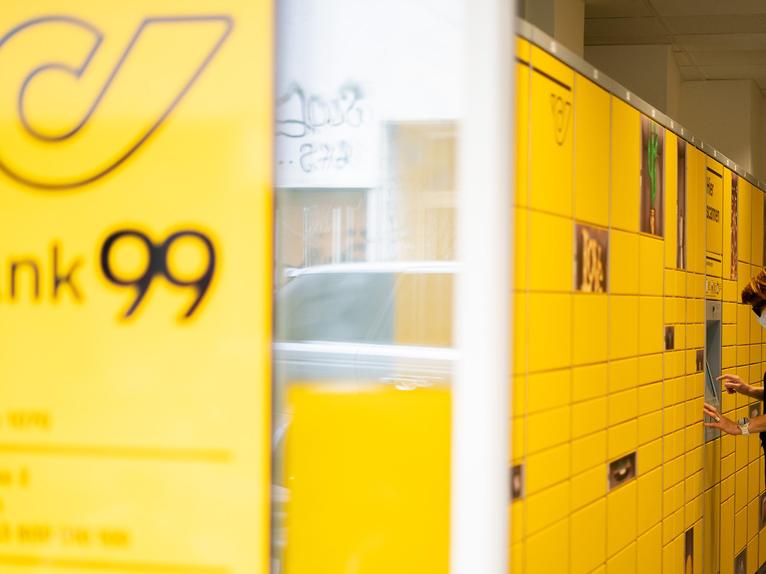 Der 16-Jährige öffnete mit gestohlenen Abholzetteln Paketboxen. Der 16-Jährige öffnete mit gestohlenen Abholzetteln Paketboxen.