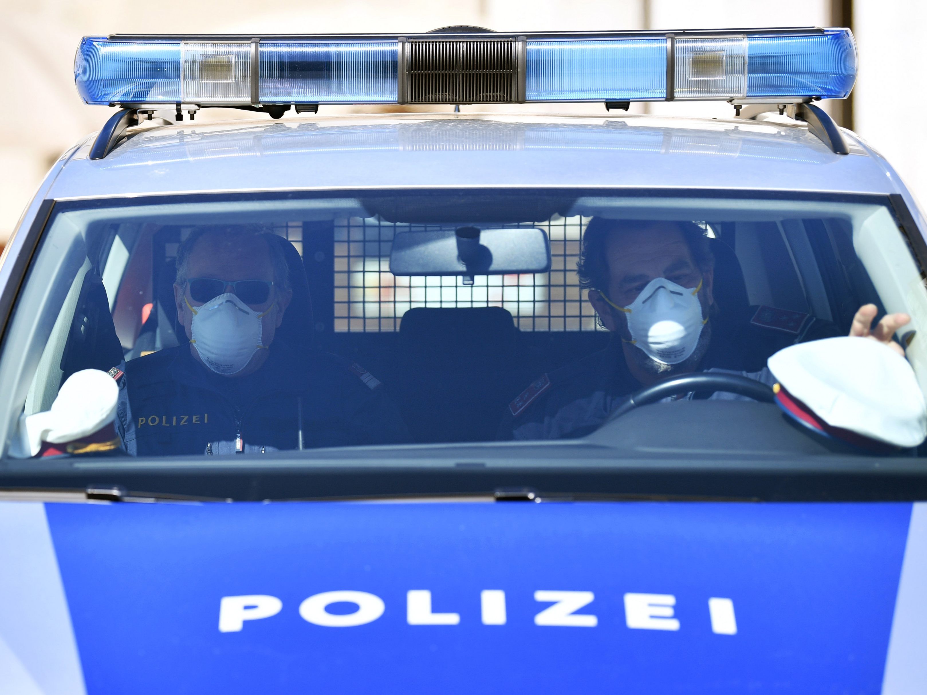 Eine 30-Jährige meldete bei der Wiener Polizei einen erfundenen Raubüberfall. Eine 30-Jährige meldete bei der Wiener Polizei einen erfundenen Raubüberfall.
