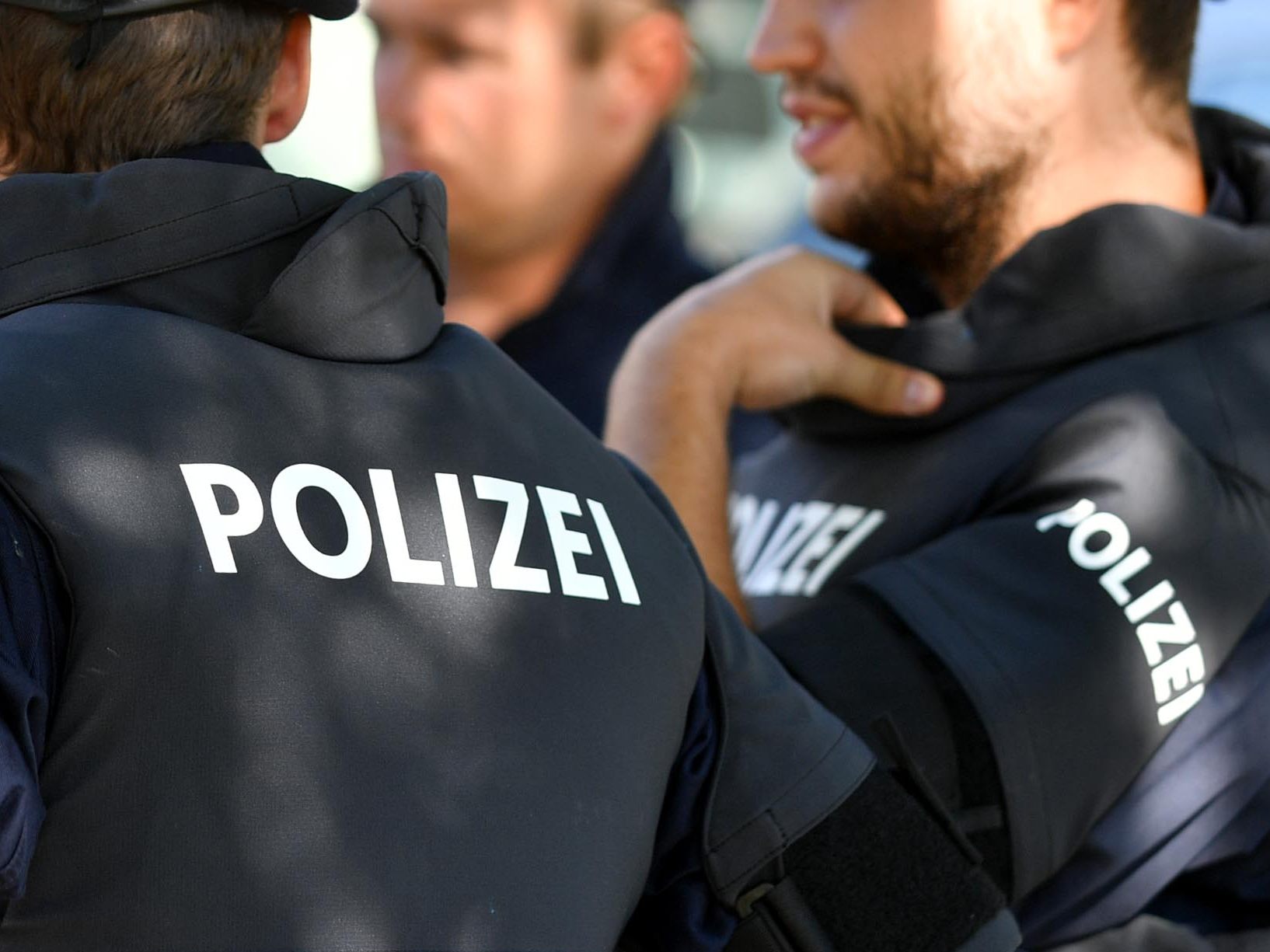 In Wien-Leopoldstadt eskalierte ein Familienstreit. Mehrere Personen wurden verletzt. In Wien-Leopoldstadt eskalierte ein Familienstreit. Mehrere Personen wurden verletzt.