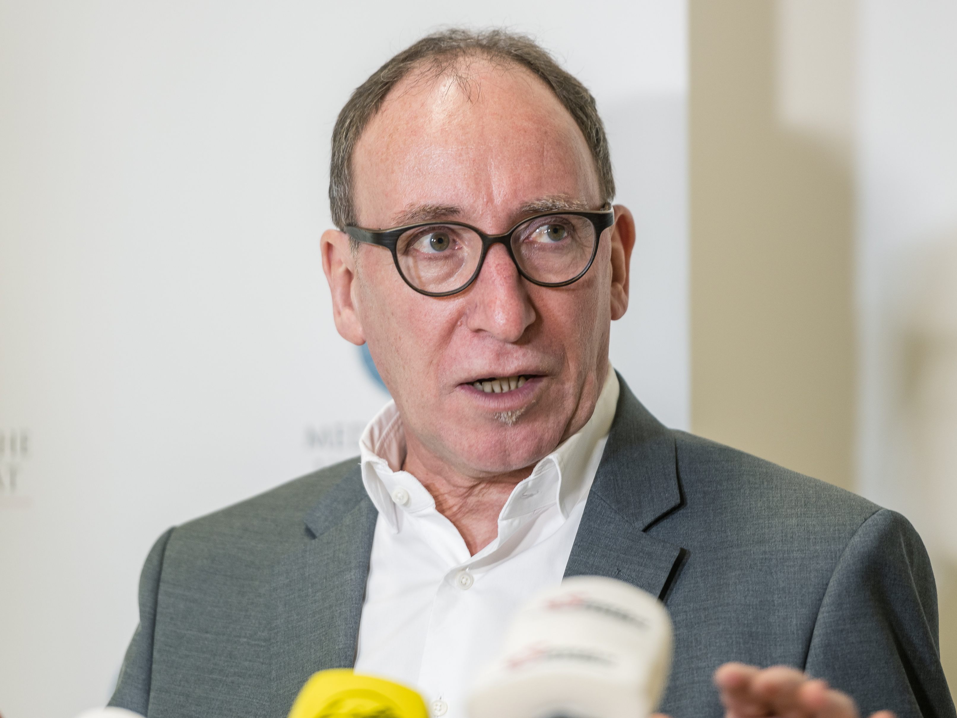 Rauch: Festhalten an Covid-Abwassermonitoring.