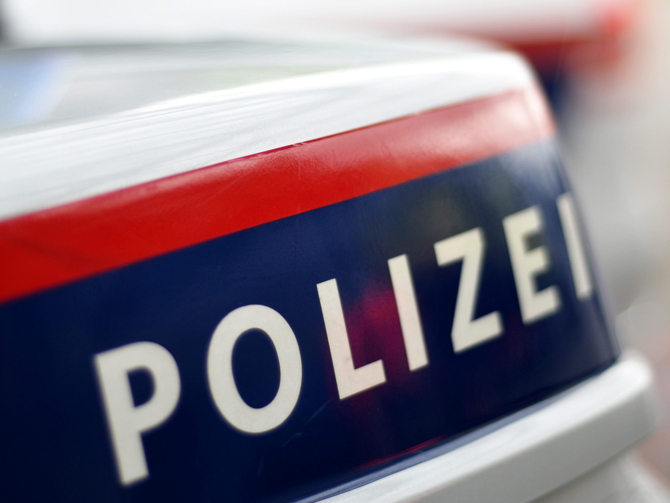 Nach einem Skiunfall am Sonnenkopf sucht die Polizei nach Zeugen. Nach einem Skiunfall am Sonnenkopf sucht die Polizei nach Zeugen.