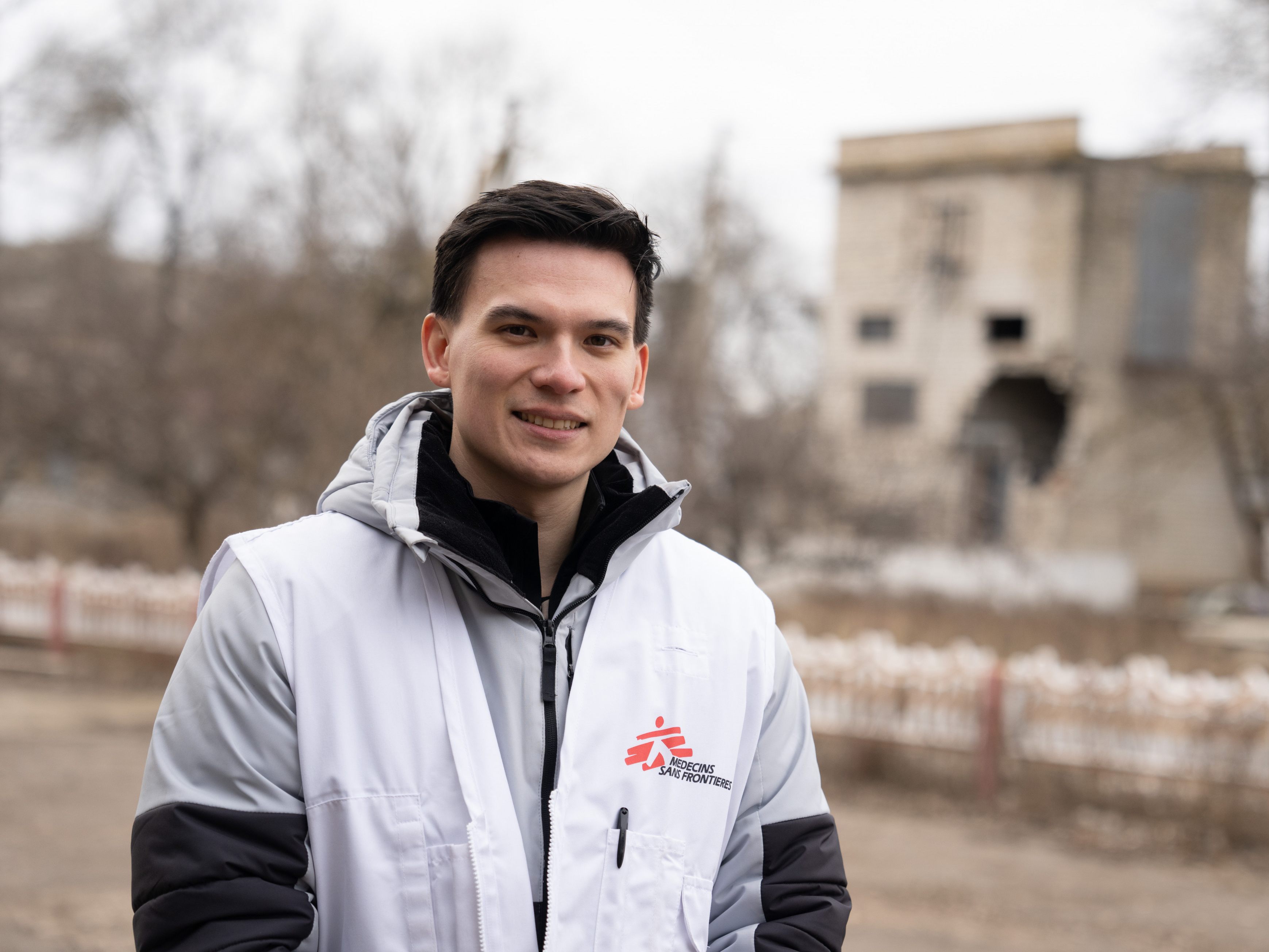 Der Wiener Daniel Uy ist gerade für Ärzte ohne Grenzen als Arzt in der Ukraine tätig. Der Wiener Daniel Uy ist gerade für Ärzte ohne Grenzen als Arzt in der Ukraine tätig.