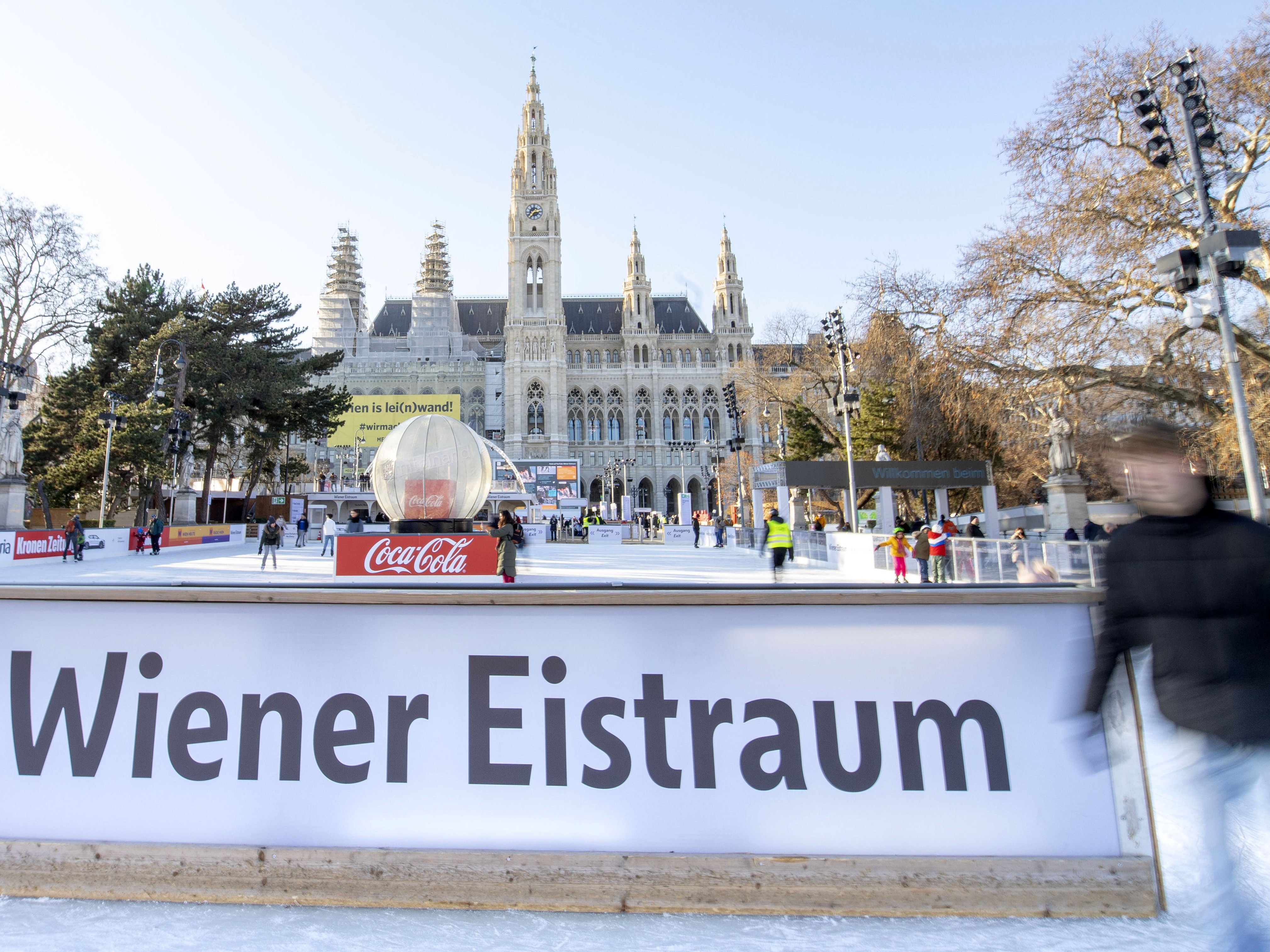 Der Wiener Eistraum hat noch bis zum 5. März geöffnet. Der Wiener Eistraum hat noch bis zum 5. März geöffnet.