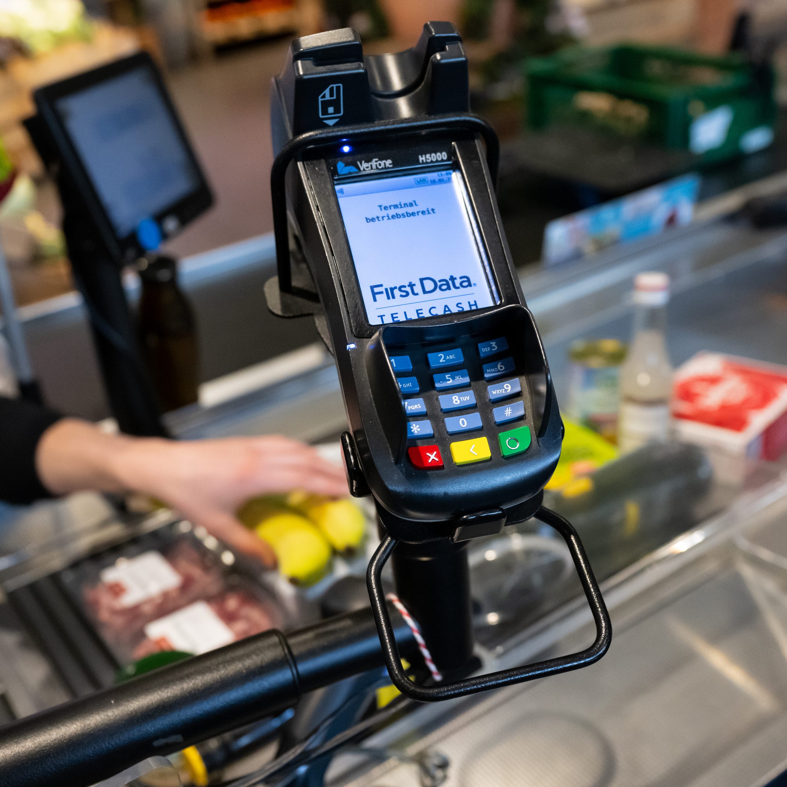 Die Teuerung kostete dem österreichischen Einzelhandel im Jahr 2022 den Umsatz.