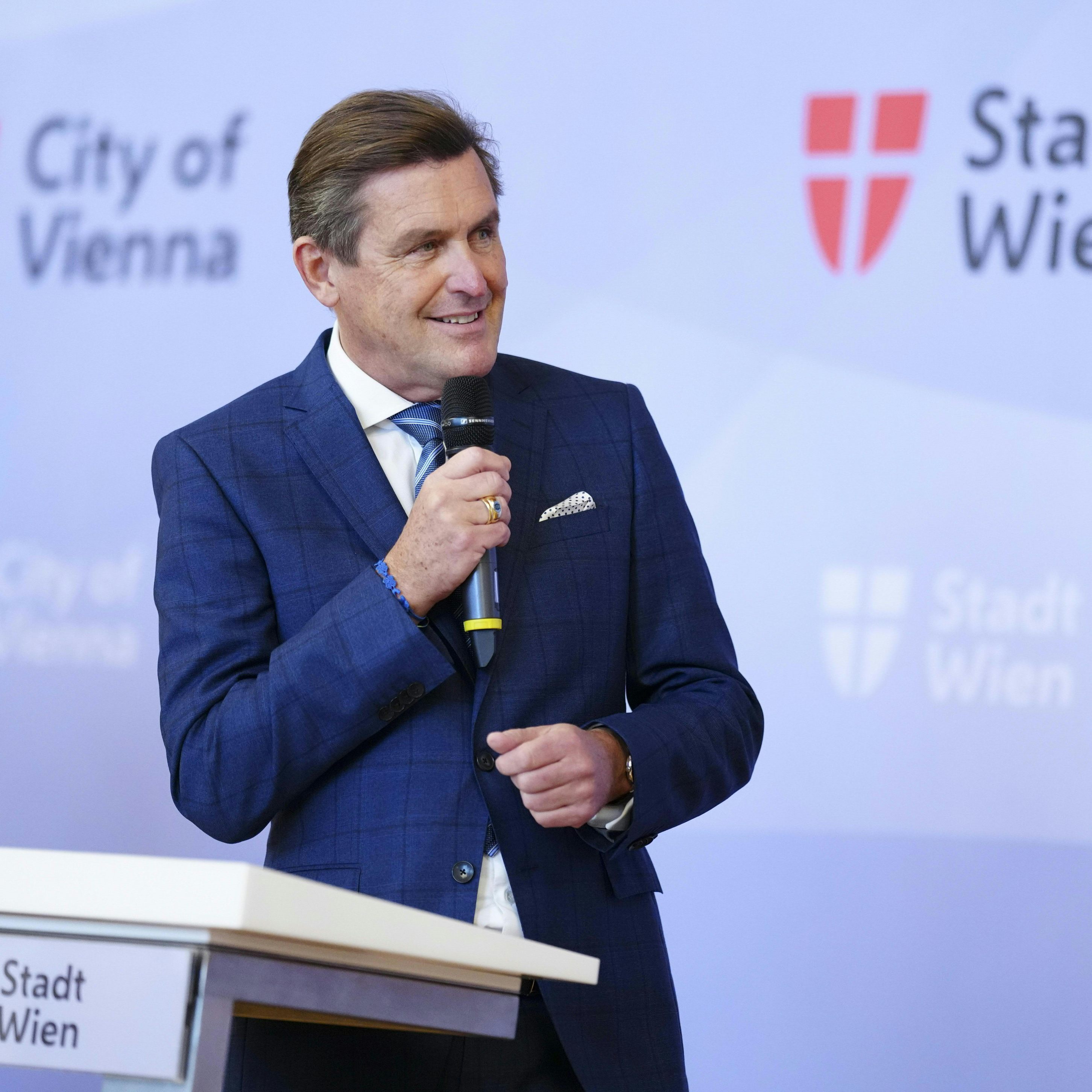Stadt wird Hanke zufolge eigenen Schutzschirm für Wien Energie beschließen.