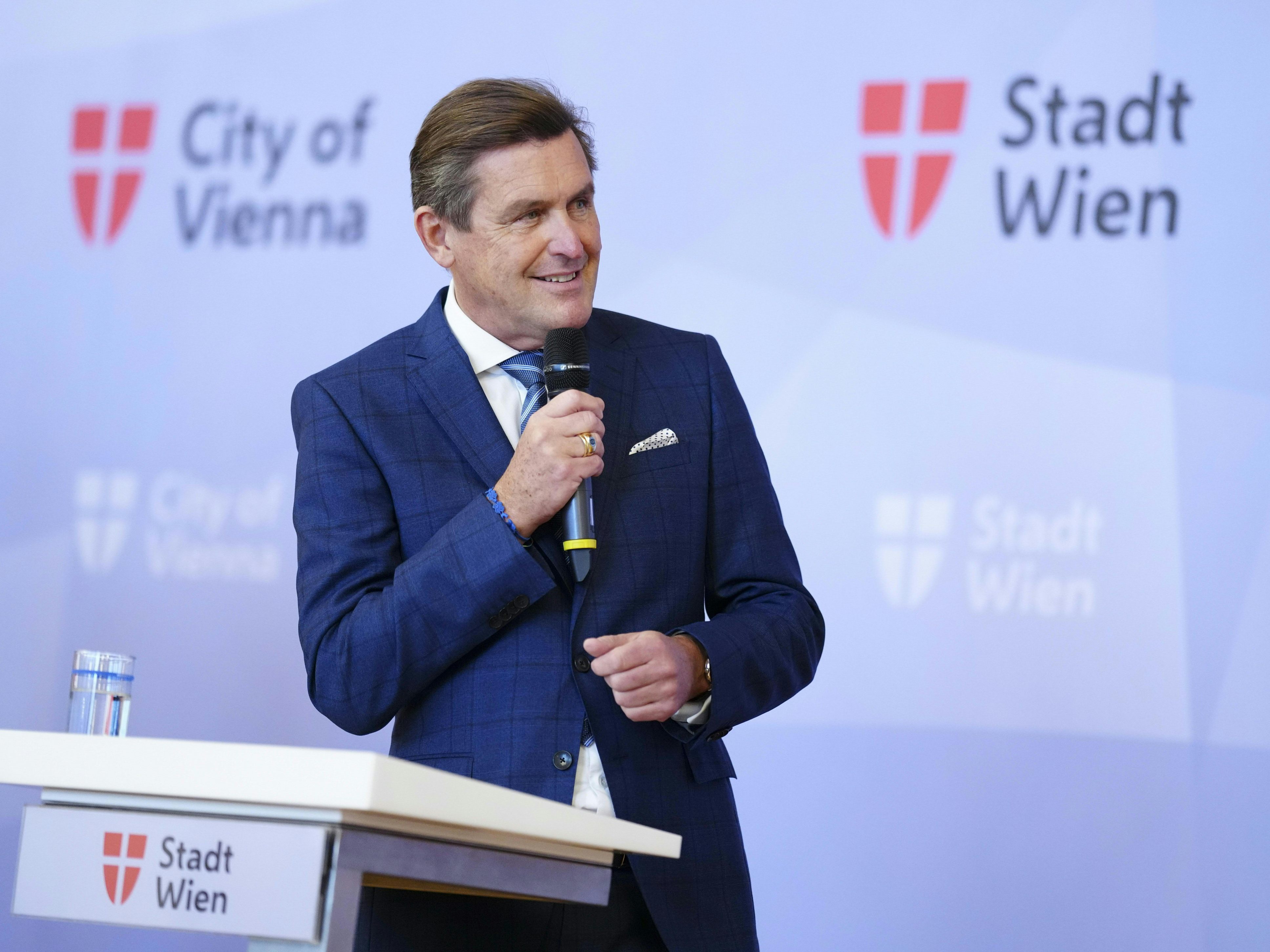 Stadt wird Hanke zufolge eigenen Schutzschirm für Wien Energie beschließen. Stadt wird Hanke zufolge eigenen Schutzschirm für Wien Energie beschließen.
