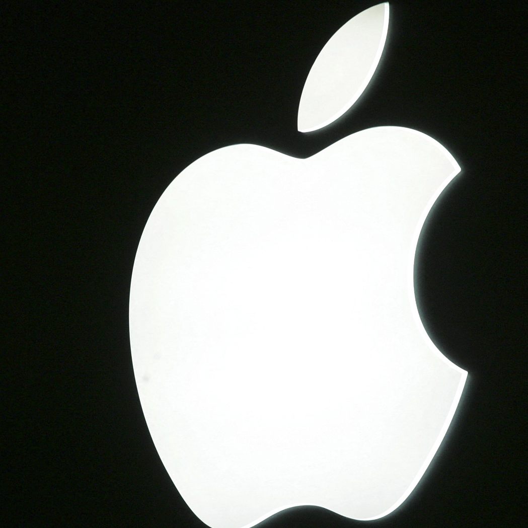 Die EU-Kommission schränkt die Wettbewerbsvorwürfe gegen Apple ein.