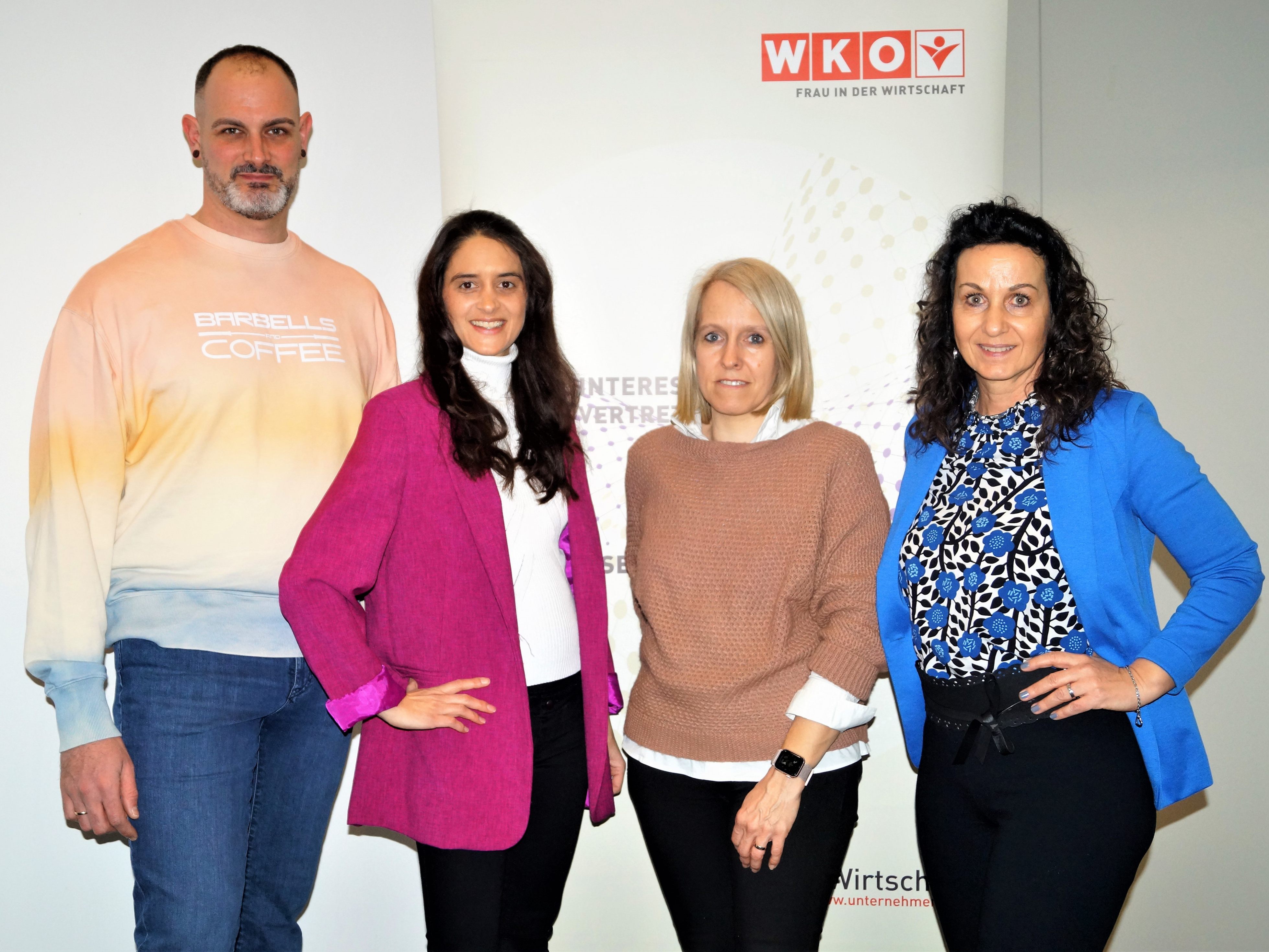 Bewegungsexperte Florian Küng, Nicole Scheichl (Experti für Gesundheit und Yoga, Karin Furtner (Geschäftsführerin Frau in der Wirtschaft) und Ernährungsberaterin Michaela Almberger Bewegungsexperte Florian Küng, Nicole Scheichl (Experti für Gesundheit und Yoga, Karin Furtner (Geschäftsführerin Frau in der Wirtschaft) und Ernährungsberaterin Michaela Almberger