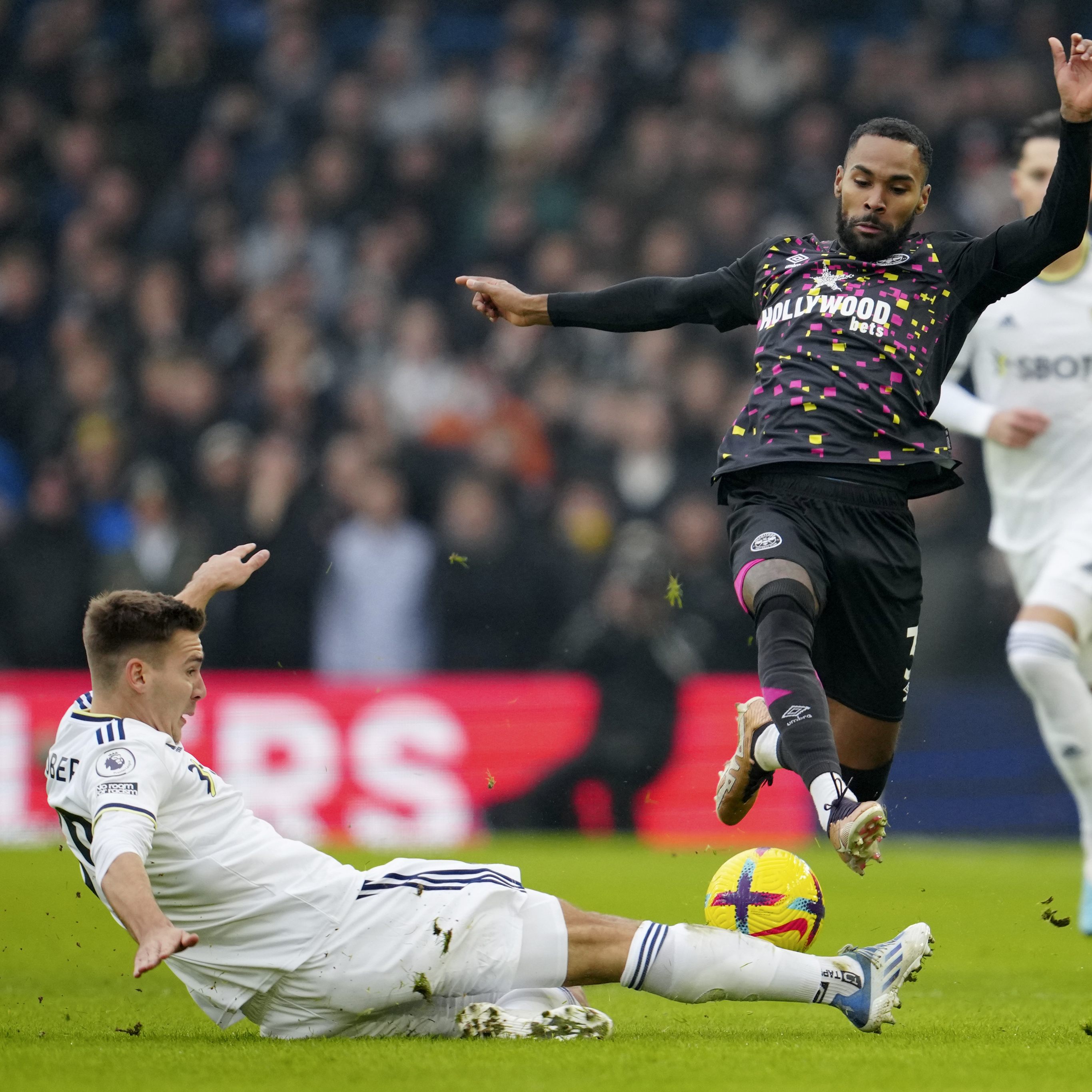 Wöber (im Bild unten) wurde von Marsch nach Leeds geholt.