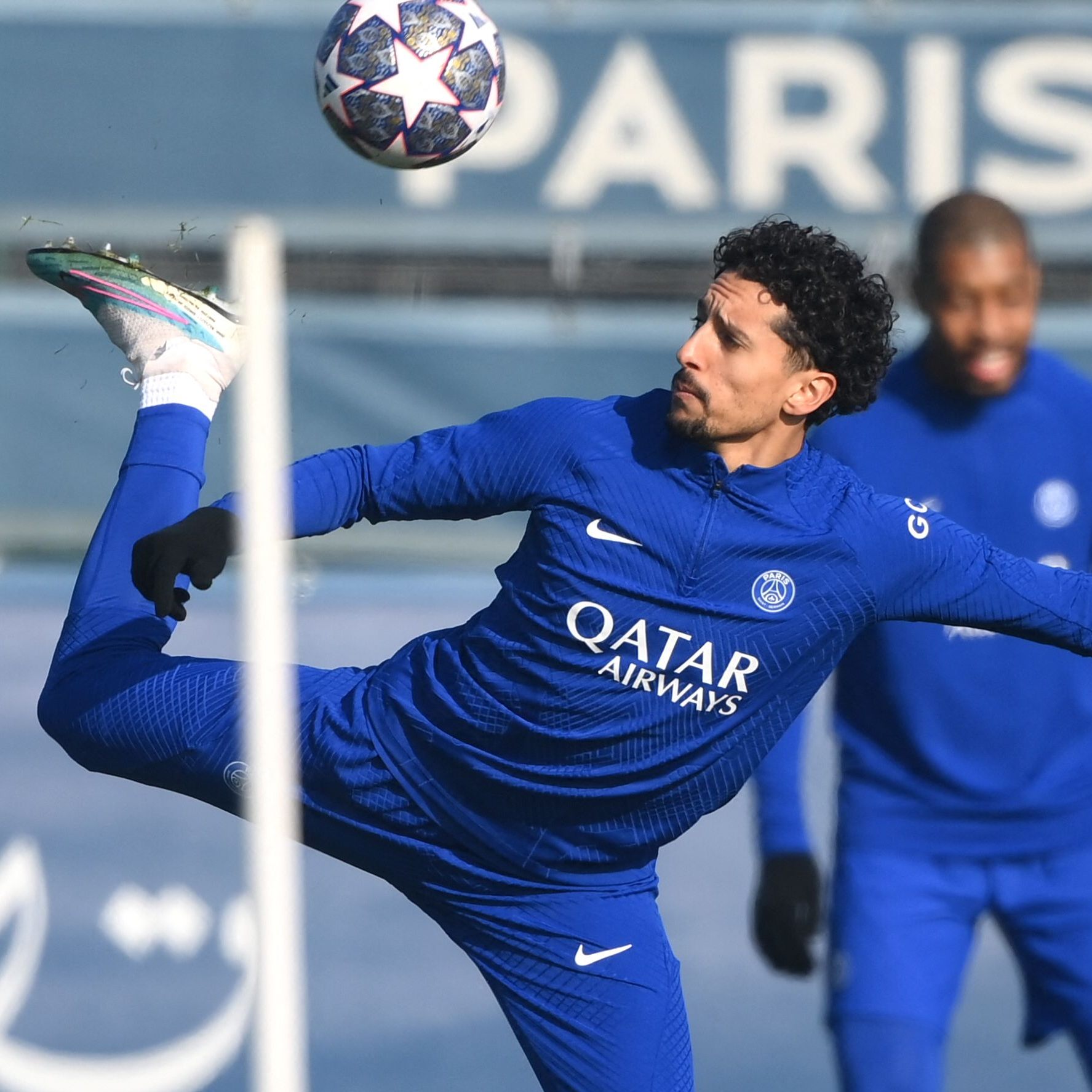 Neuauflage des Endspiels von 2020 - Einsatz von Mbappé bei PSG fraglich. Im Bild: Marquinhos (l.) und Neymar (r.), beide PSG.